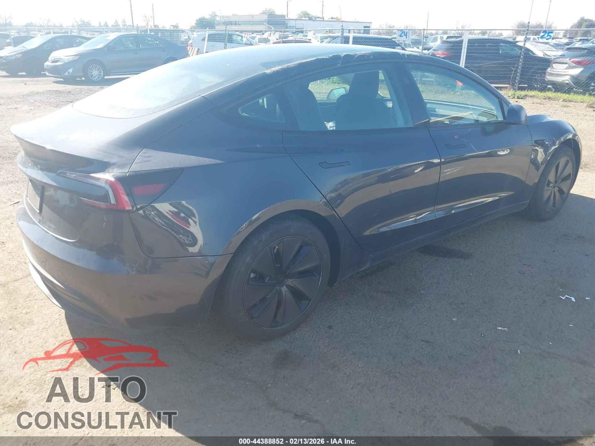TESLA MODEL 3 2024 - 5YJ3E1EA4RF735911