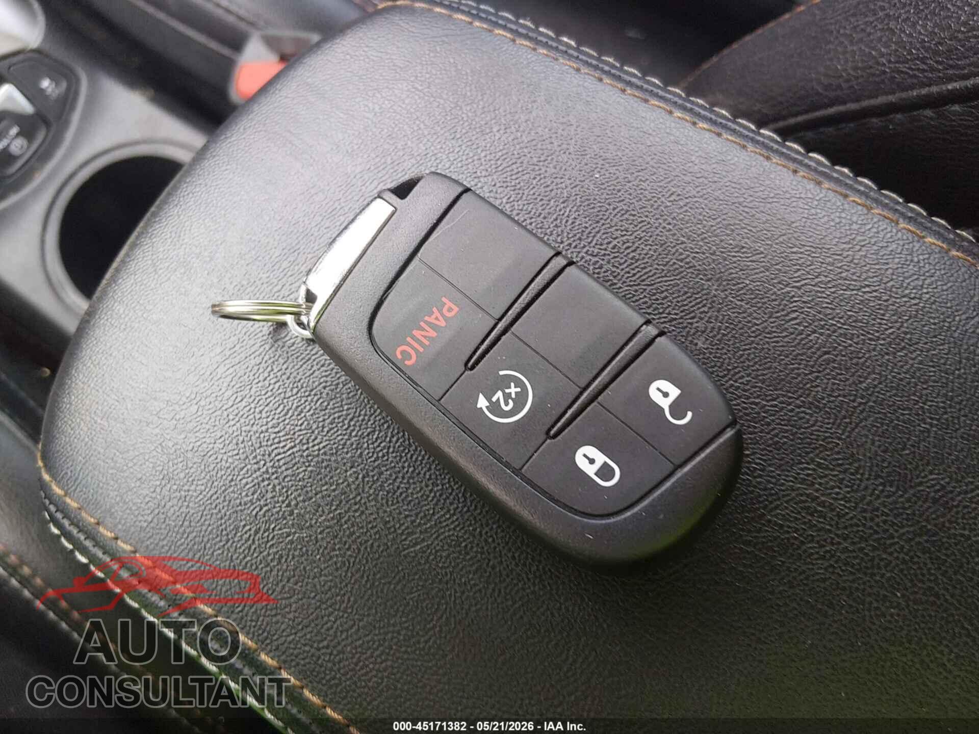 JEEP COMPASS 2018 - 3C4NJDBB9JT401656