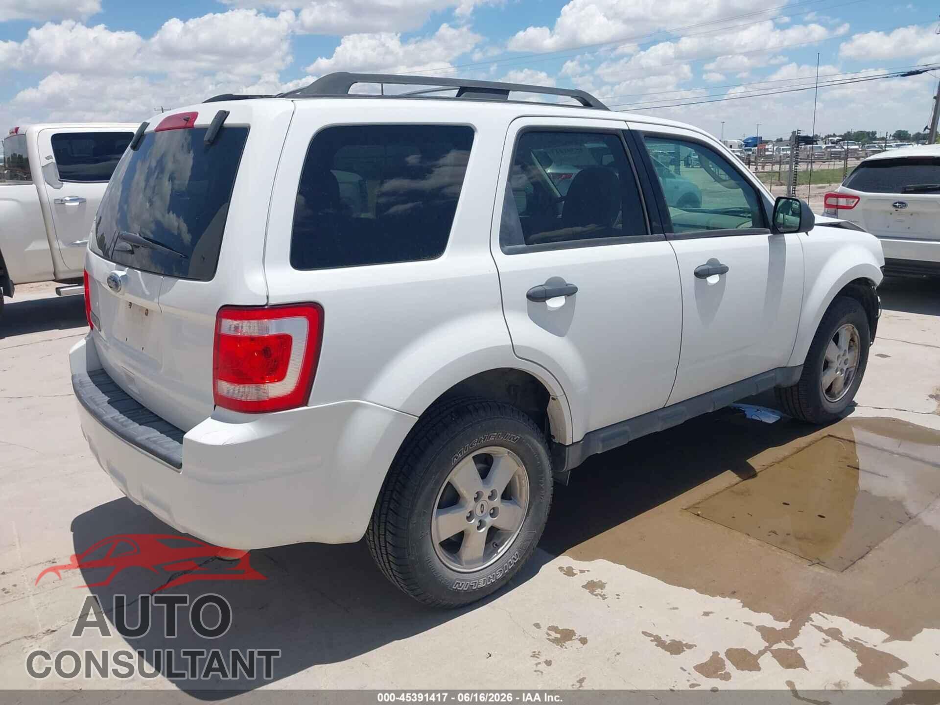 FORD ESCAPE 2011 - 1FMCU9D72BKC39145