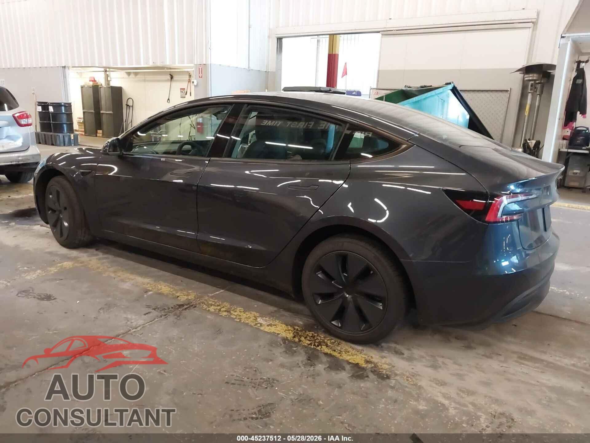 TESLA MODEL 3 2025 - 5YJ3E1EA8SF918668