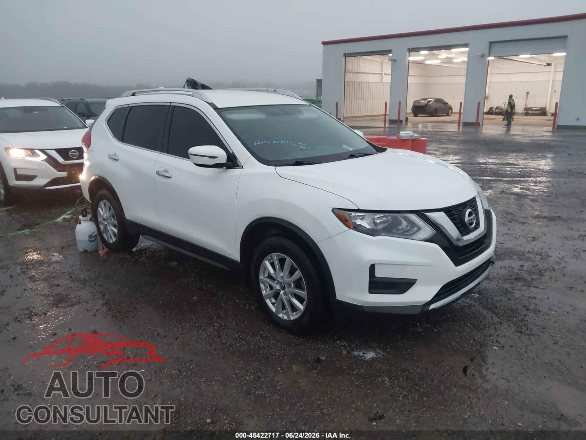 NISSAN ROGUE 2017 - KNMAT2MV2HP524881