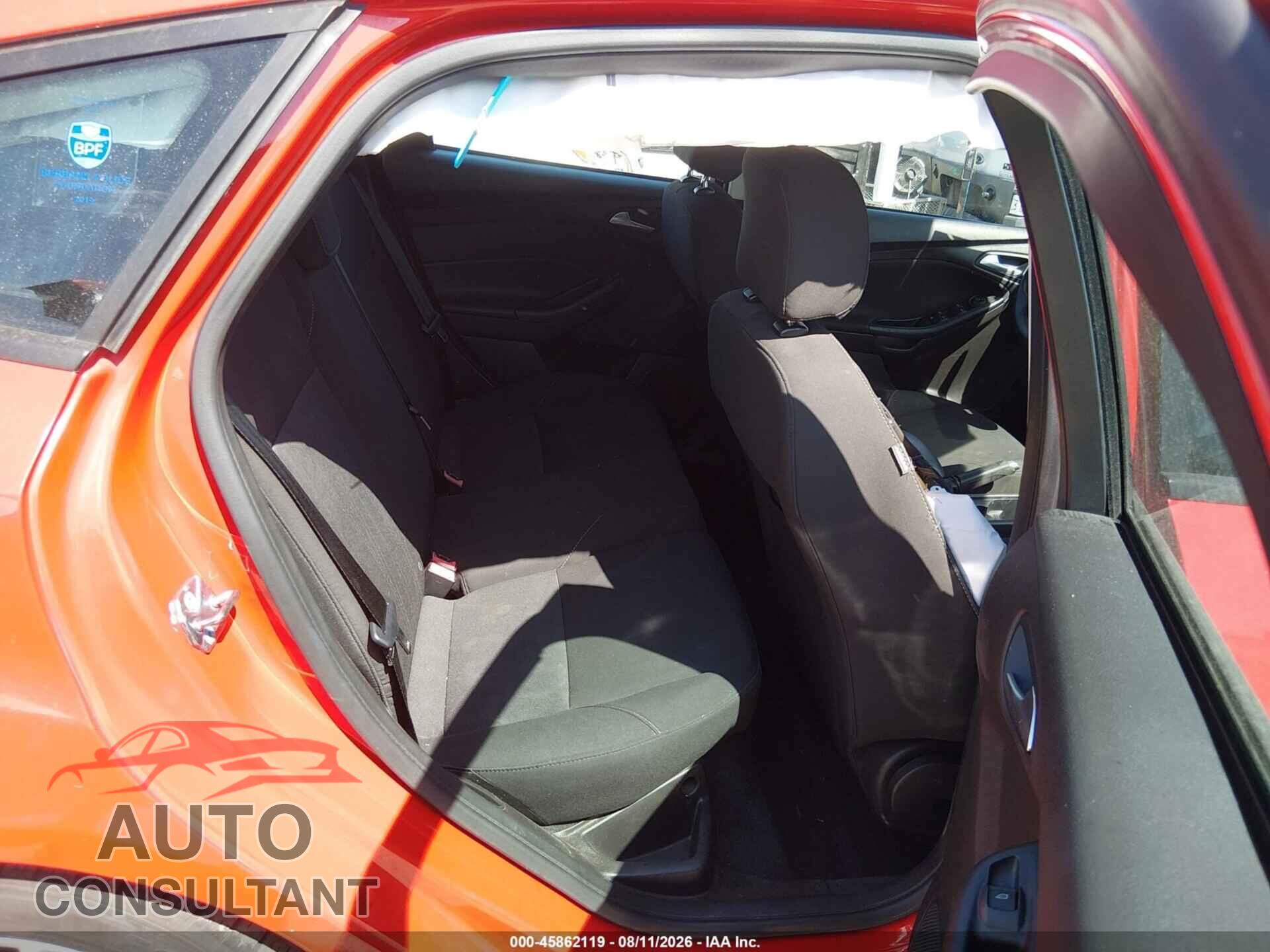 FORD FOCUS 2016 - 1FADP3K22GL272657