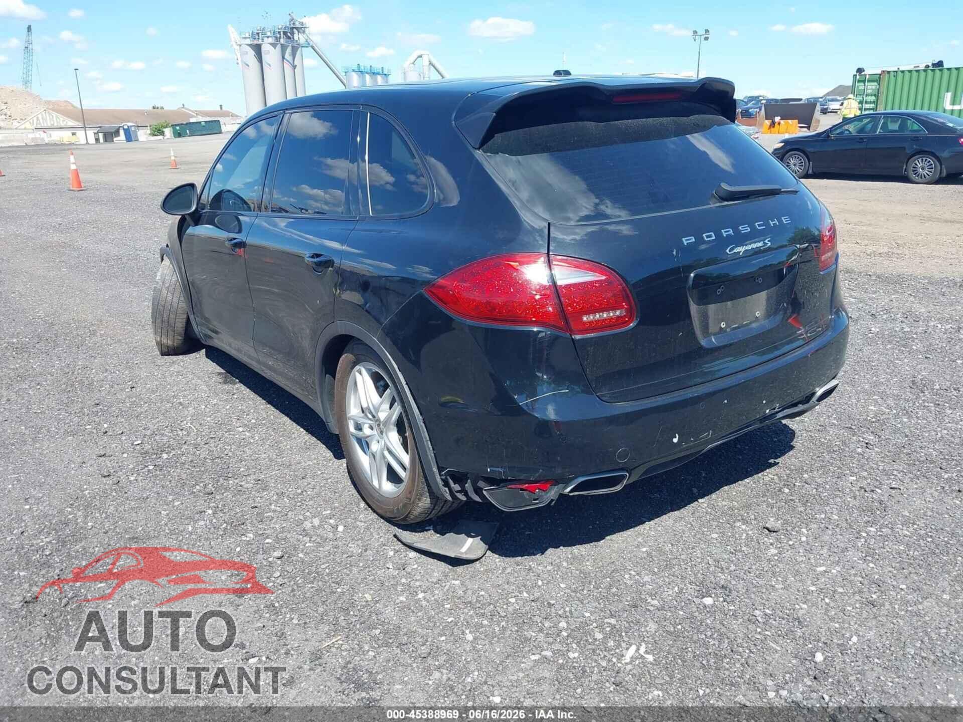 PORSCHE CAYENNE 2013 - WP1AB2A2XDLA80758