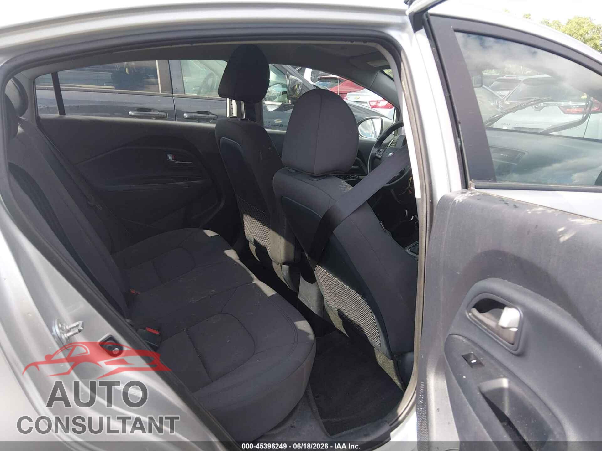 KIA RIO 2013 - KNADN4A35D6280114
