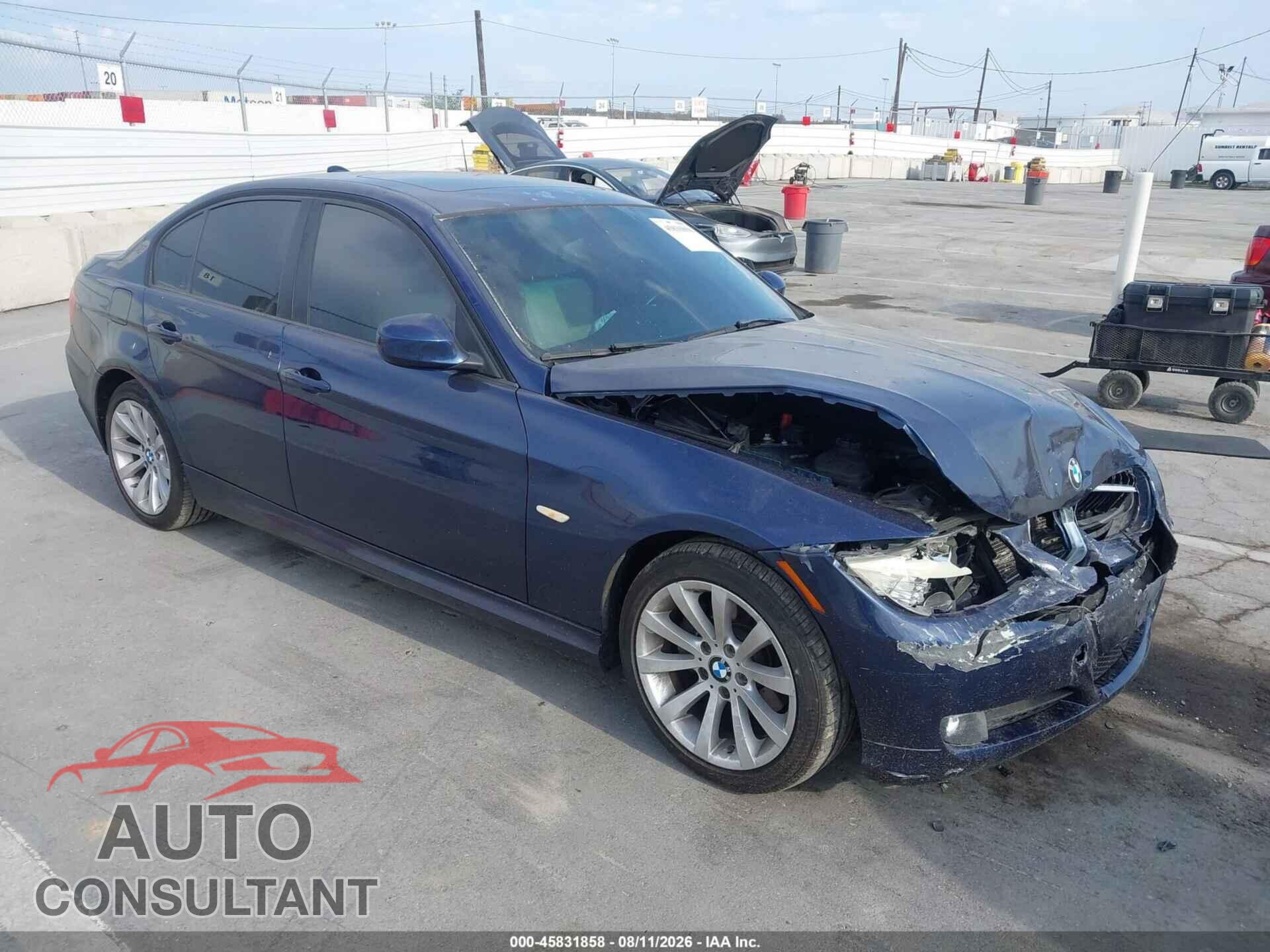 BMW 328I 2011 - WBAPH7C50BE682310