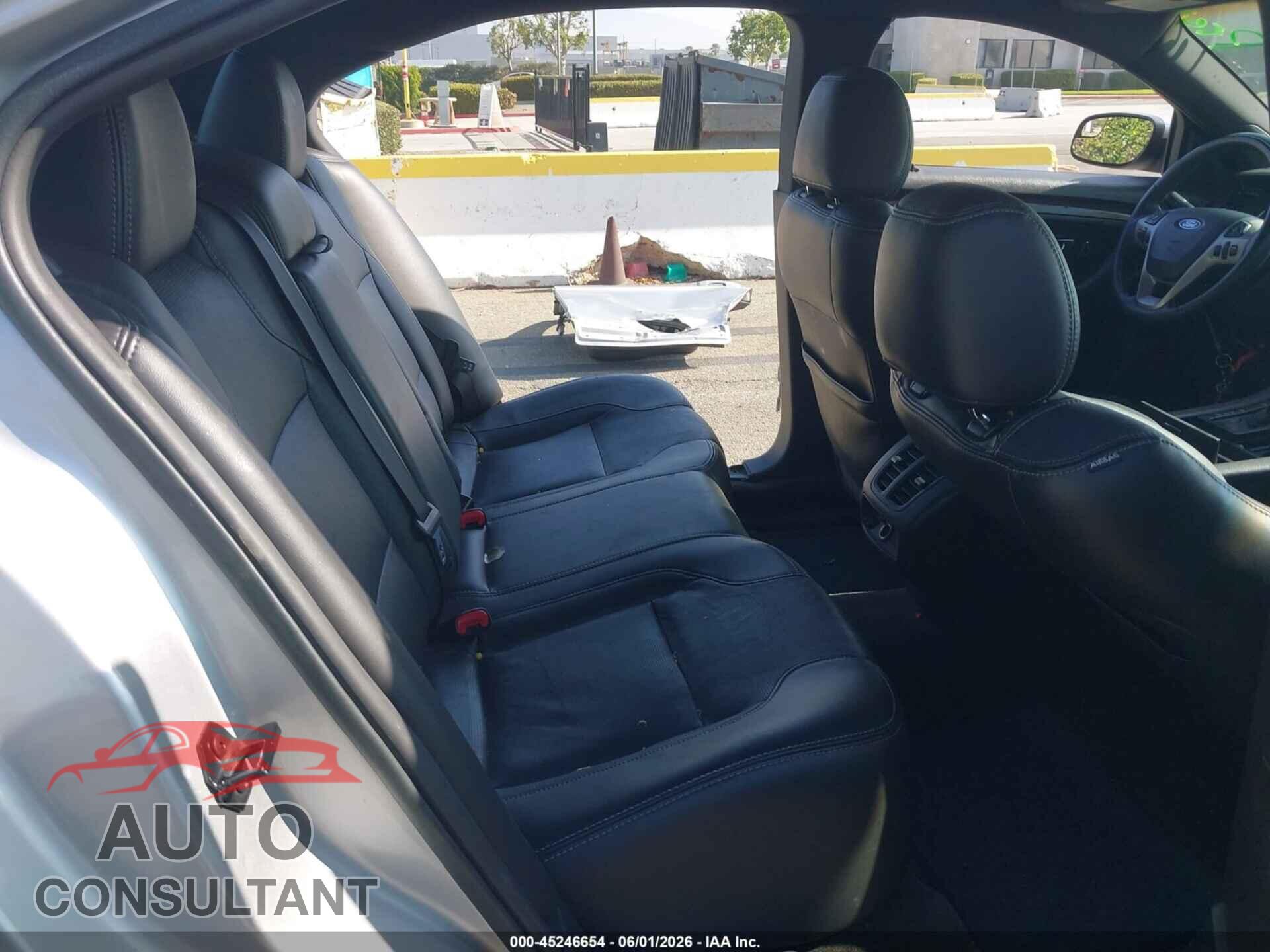 FORD TAURUS 2015 - 1FAHP2F85FG144530