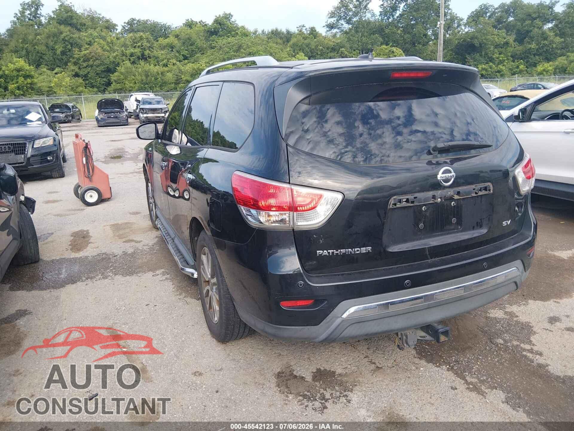 NISSAN PATHFINDER 2015 - 5N1AR2MN2FC647725