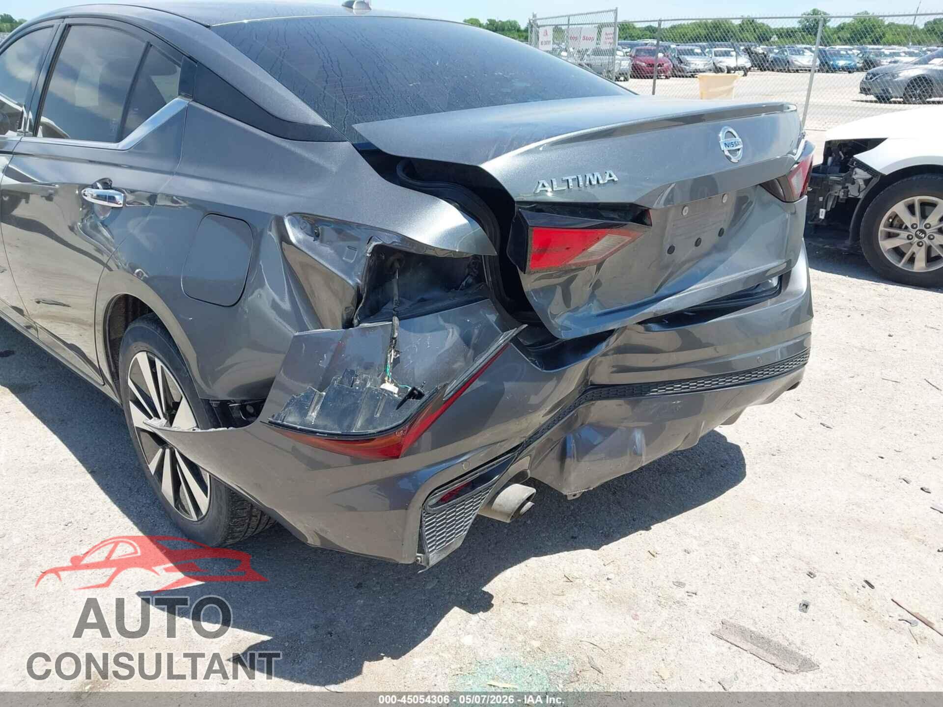 NISSAN ALTIMA 2019 - 1N4BL4DV1KC207677