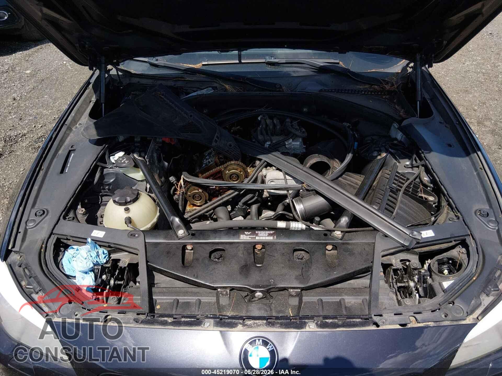 BMW 528I 2012 - WBAXH5C52CDW11198