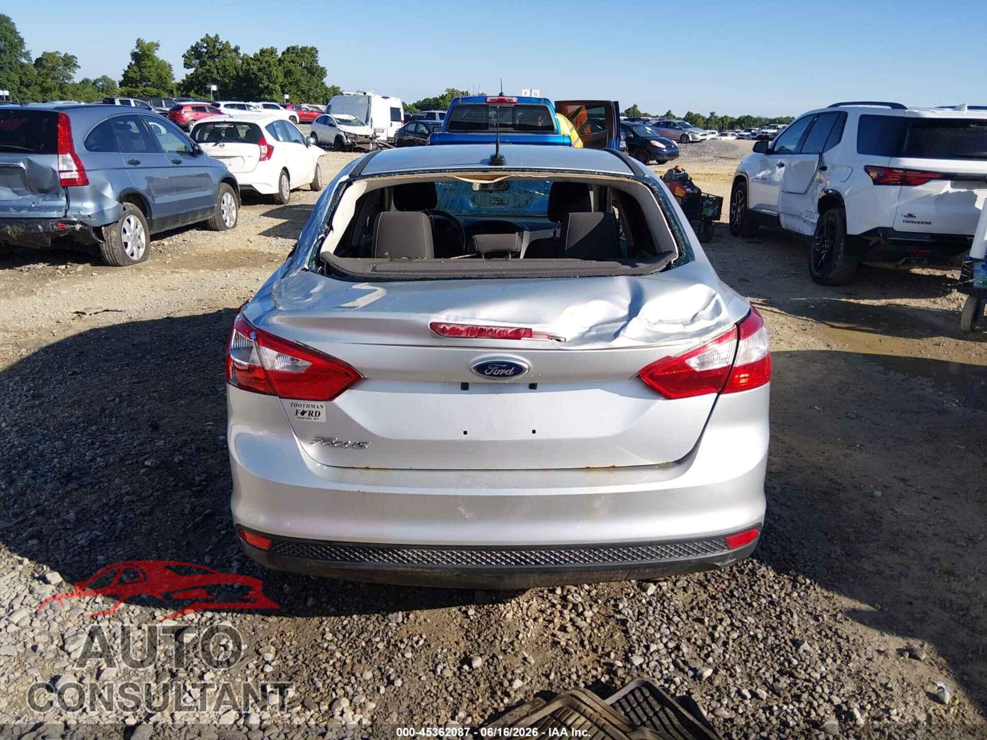 FORD FOCUS 2014 - 1FADP3E27EL329900
