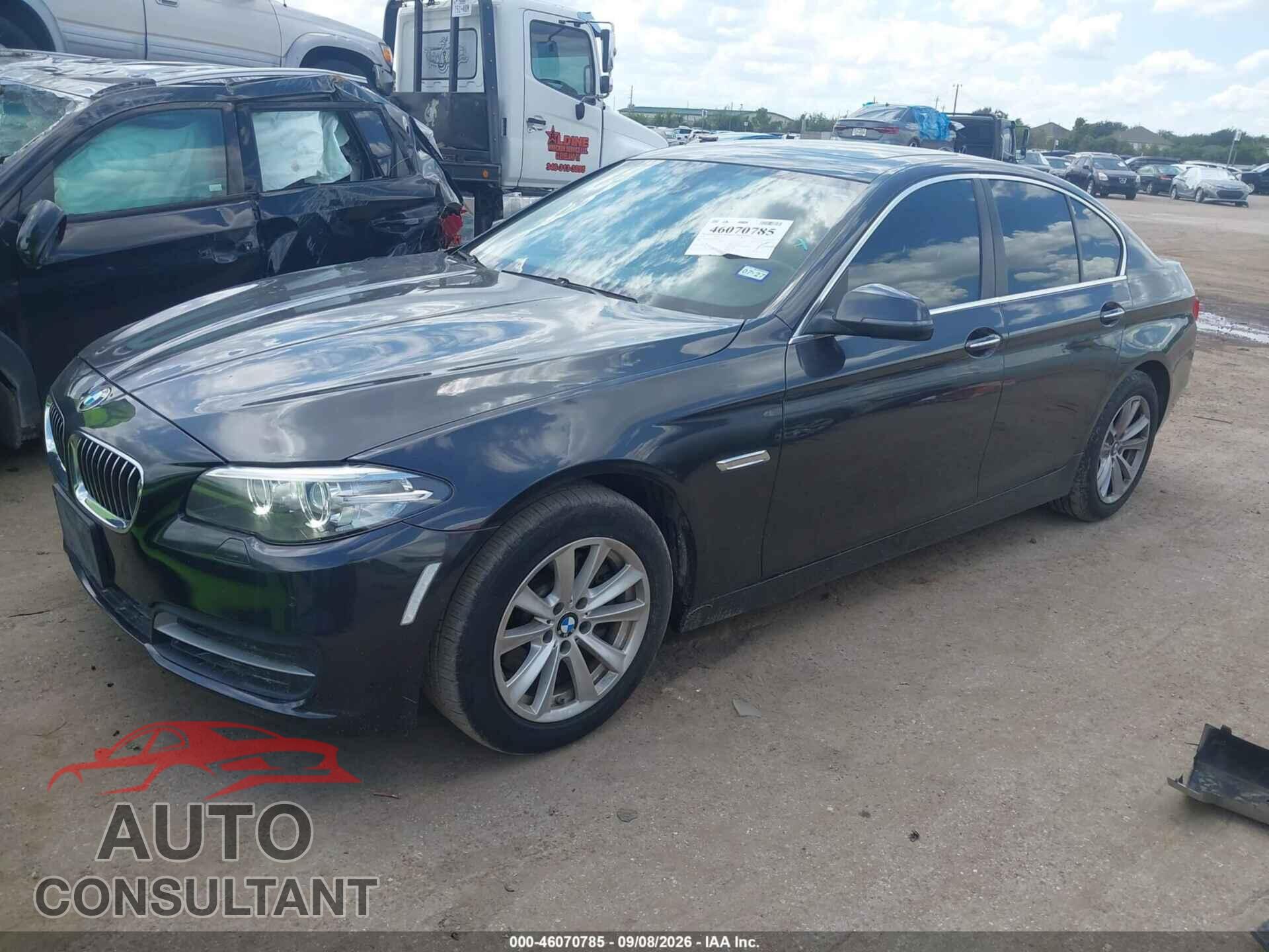 BMW 528I 2014 - WBA5A5C59ED508424