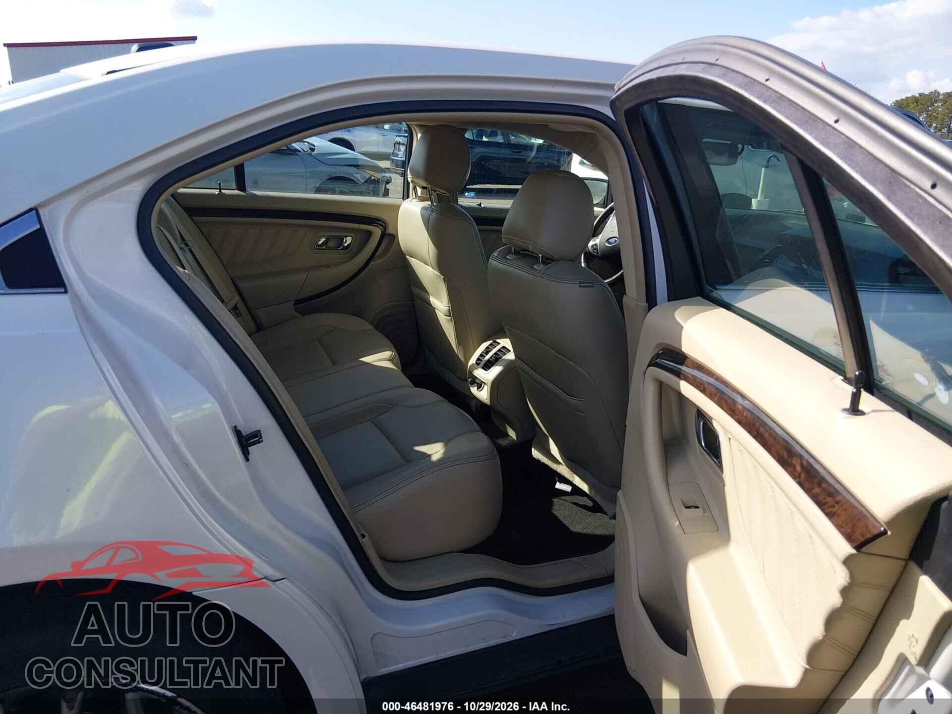 FORD TAURUS 2015 - 1FAHP2F86FG180436