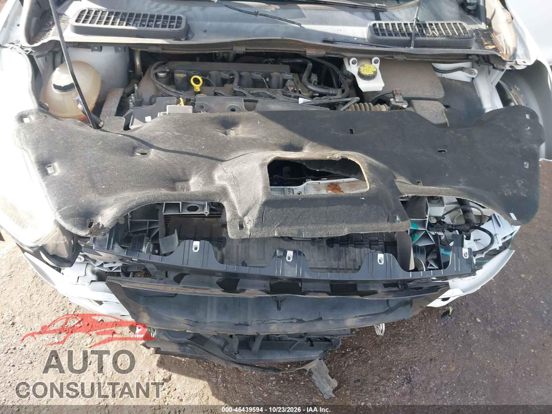 FORD ESCAPE 2017 - 1FMCU0F74HUB43006