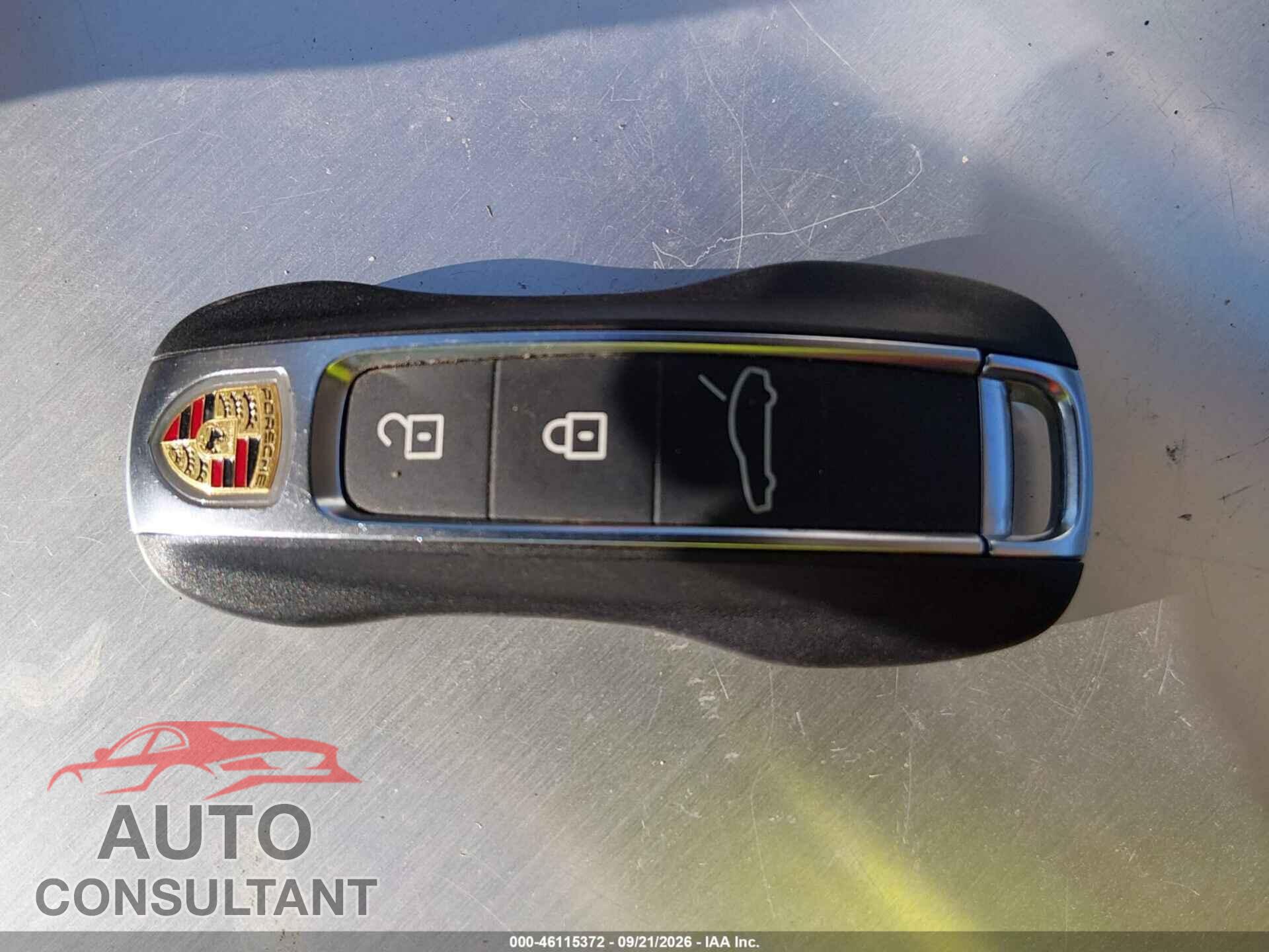PORSCHE PANAMERA 2019 - WP0AA2A71KL101011