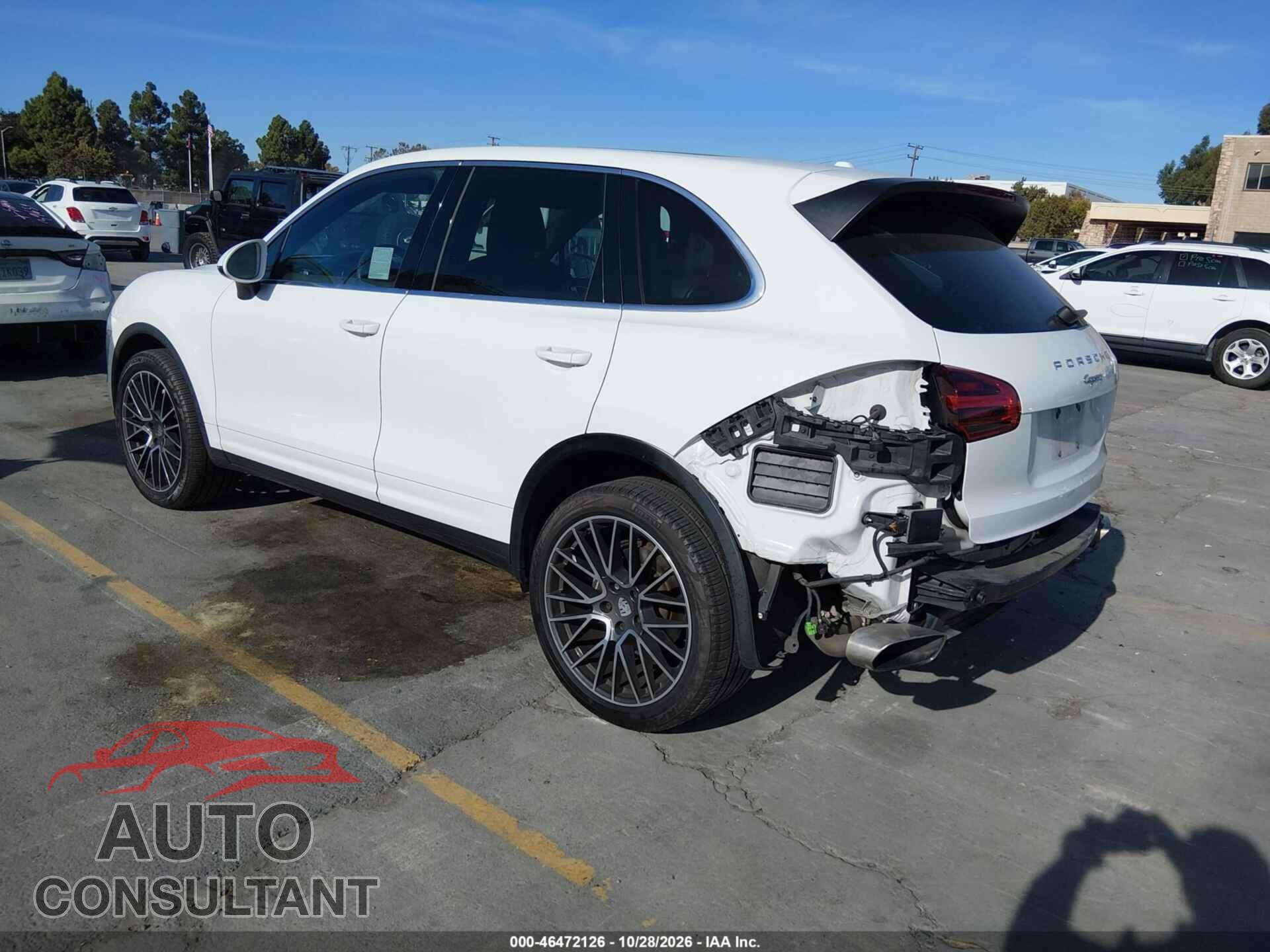 PORSCHE CAYENNE 2016 - WP1AA2A21GKA15617