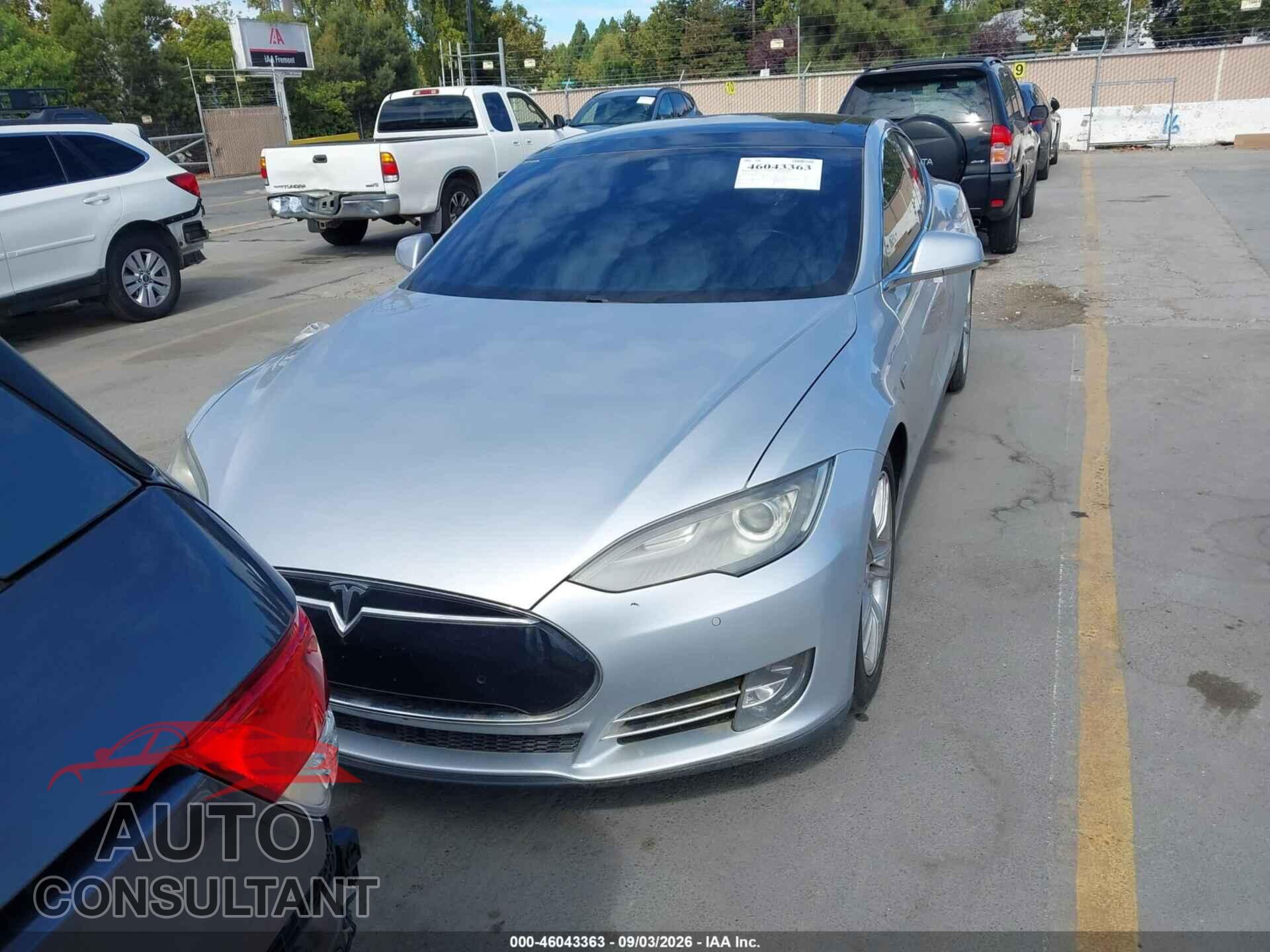 TESLA MODEL S 2016 - 5YJSA1E2XGF126352