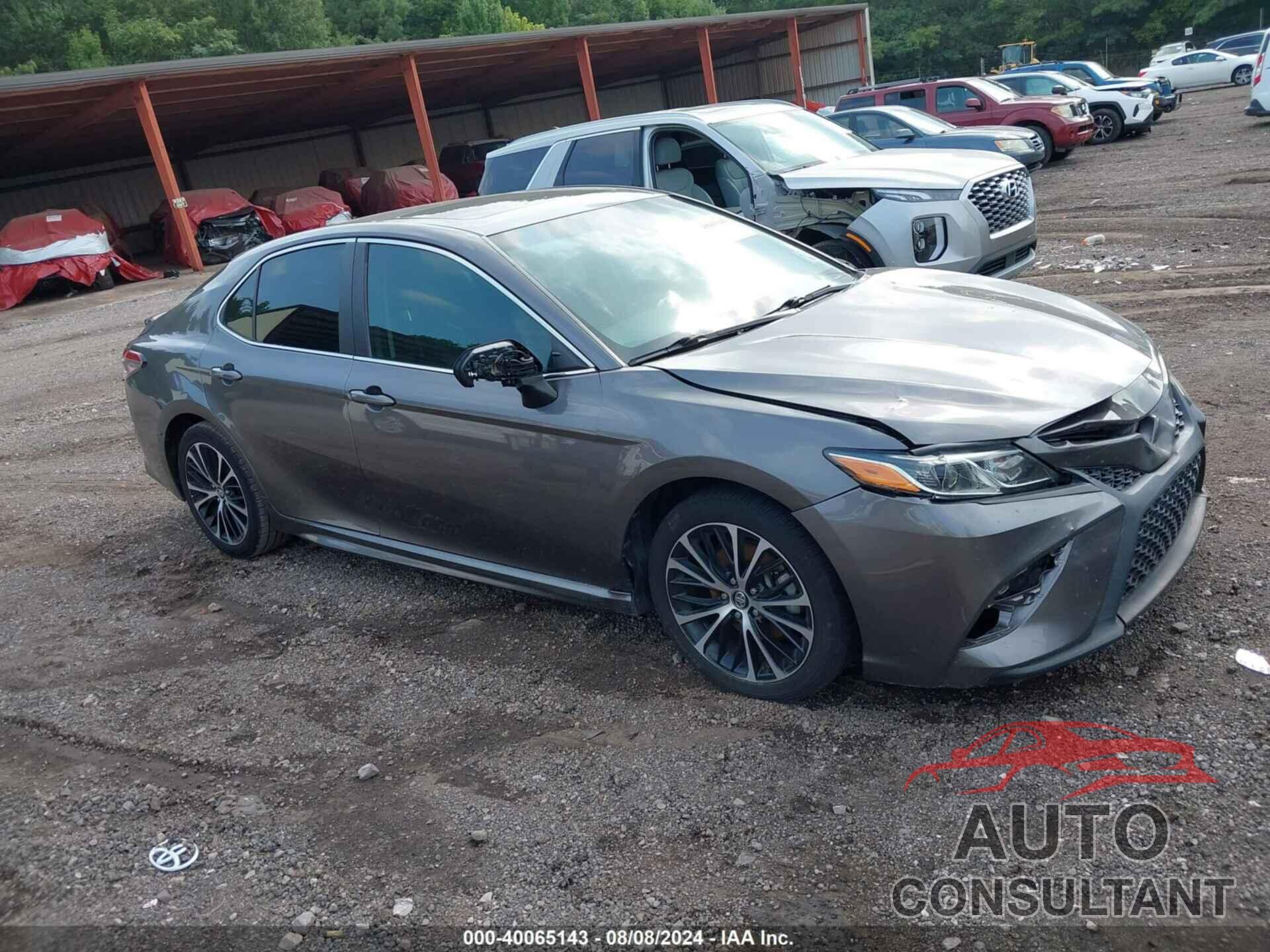 TOYOTA CAMRY 2018 - 4T1B11HK9JU056560