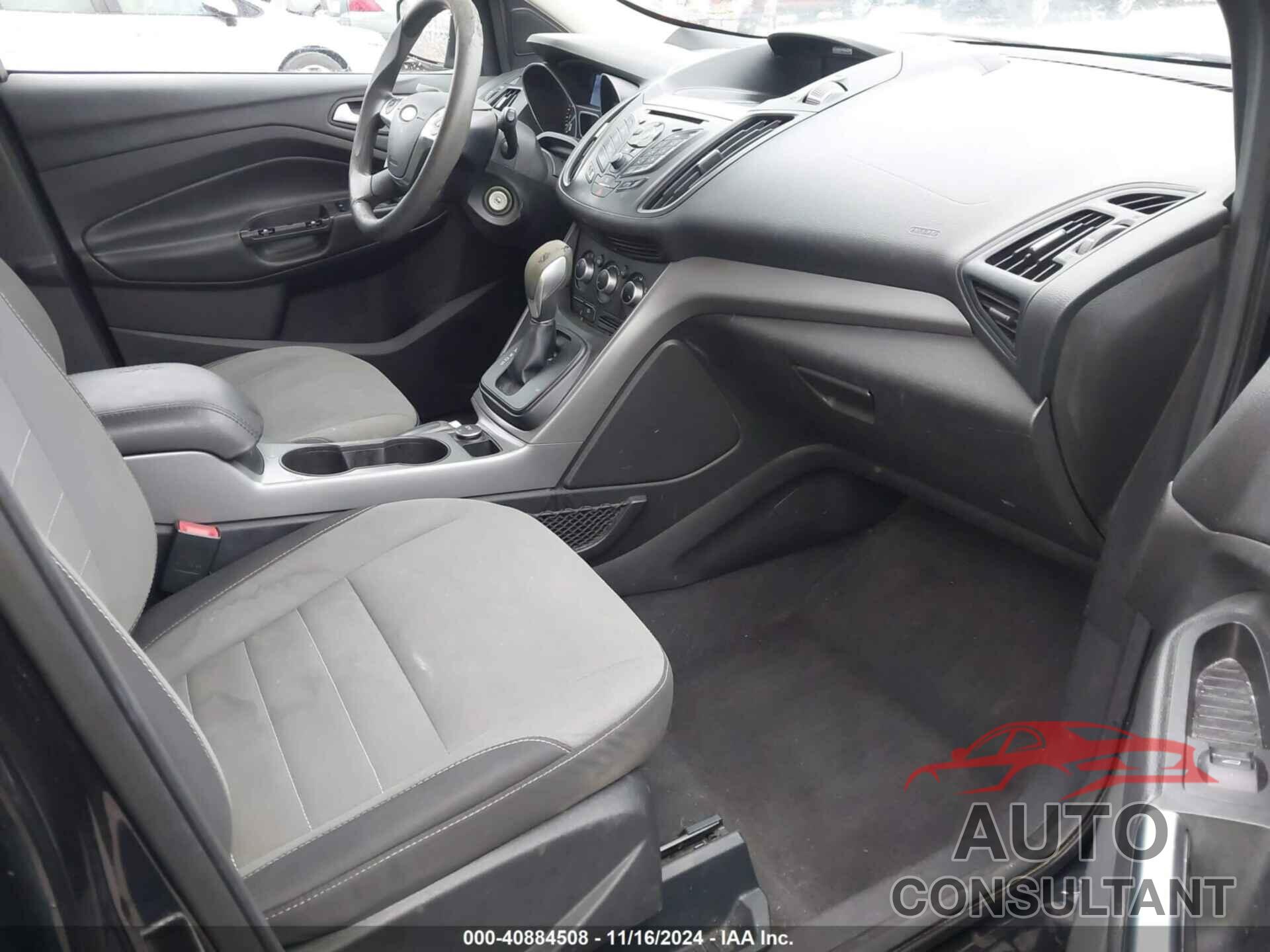 FORD ESCAPE 2015 - 1FMCU0G71FUA91457