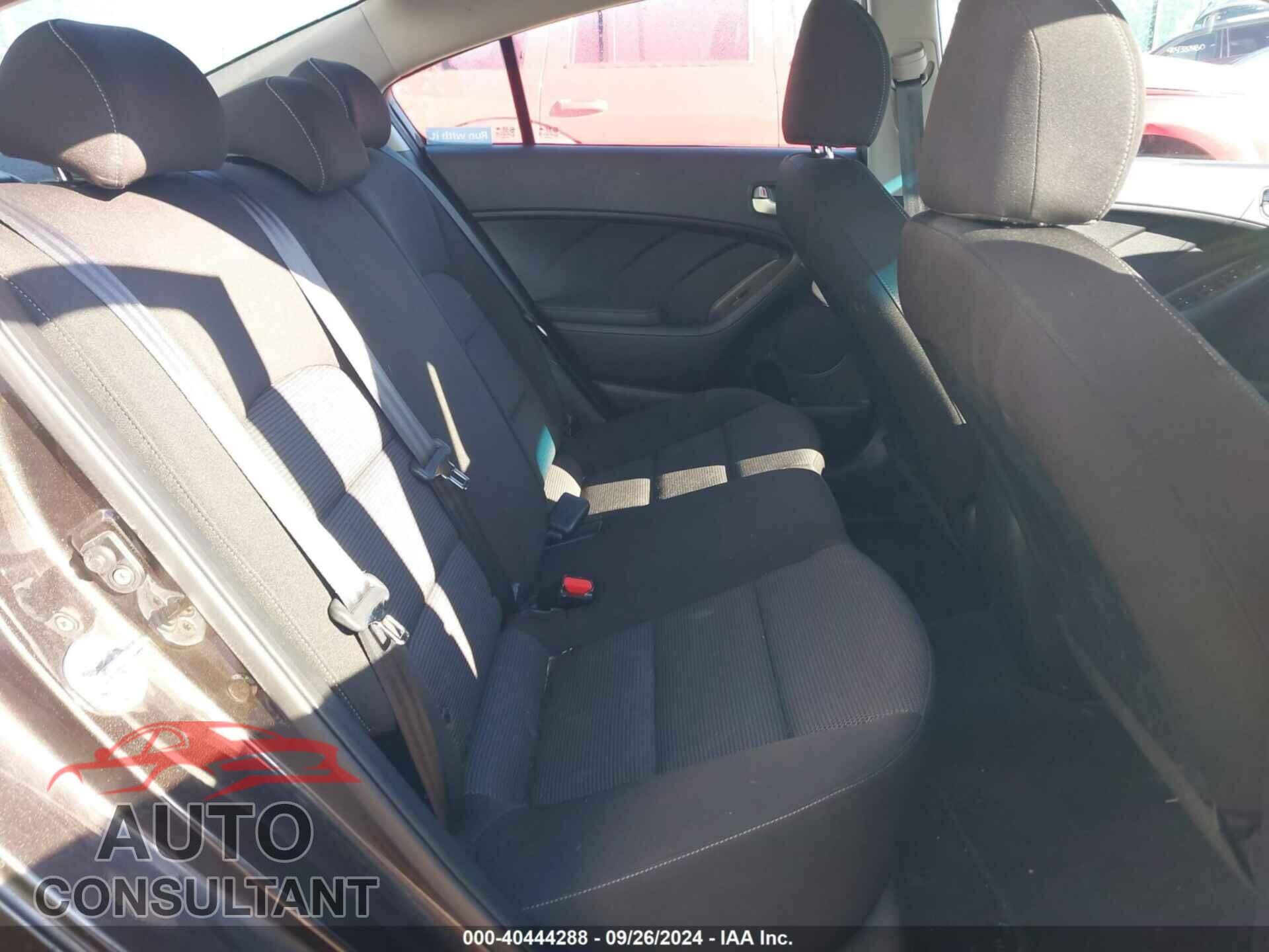 KIA FORTE 2017 - 3KPFK4A73HE103178