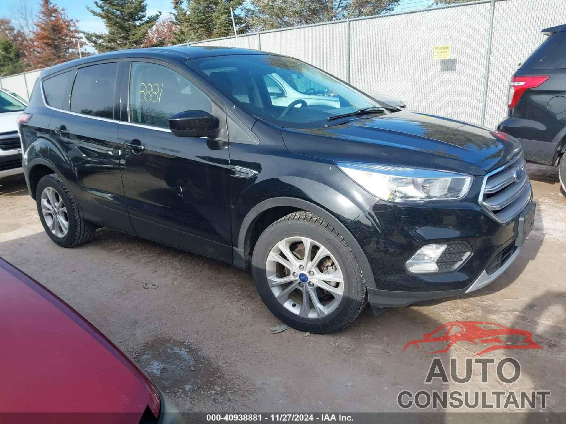 FORD ESCAPE 2017 - 1FMCU0GD2HUA69332