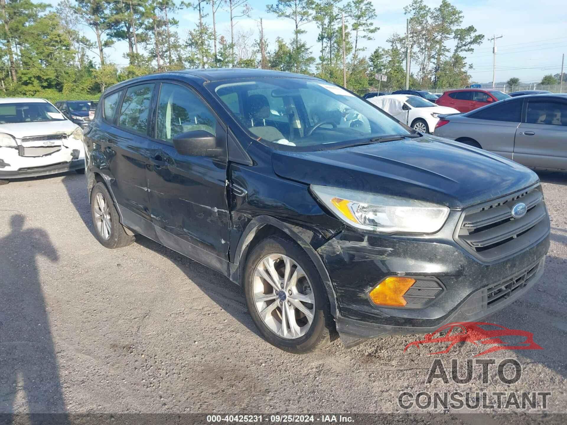 FORD ESCAPE 2017 - 1FMCU0F74HUB37044