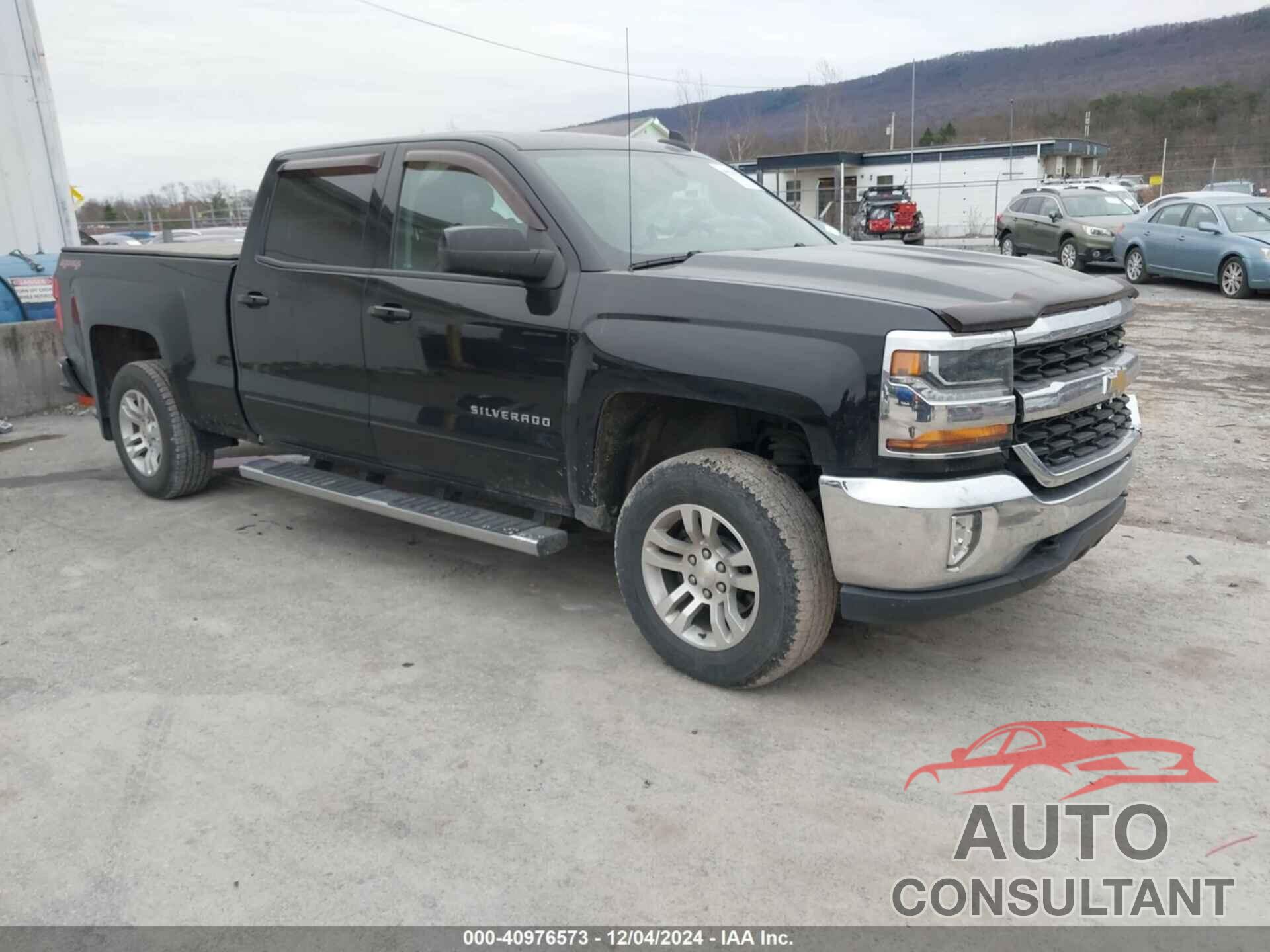 CHEVROLET SILVERADO 1500 2017 - 1GCUKREC9HF226355