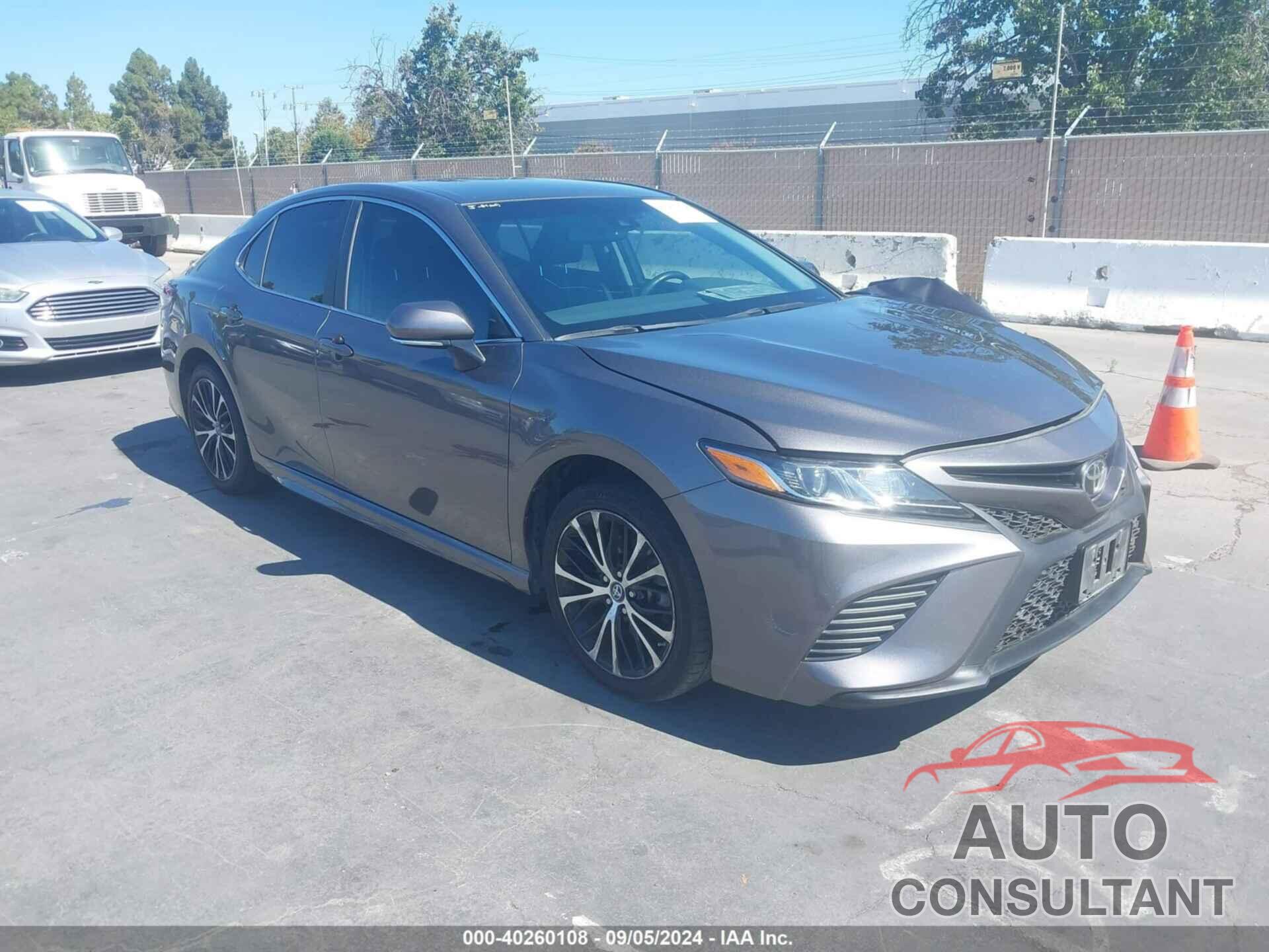 TOYOTA CAMRY 2018 - 4T1B11HK6JU157233