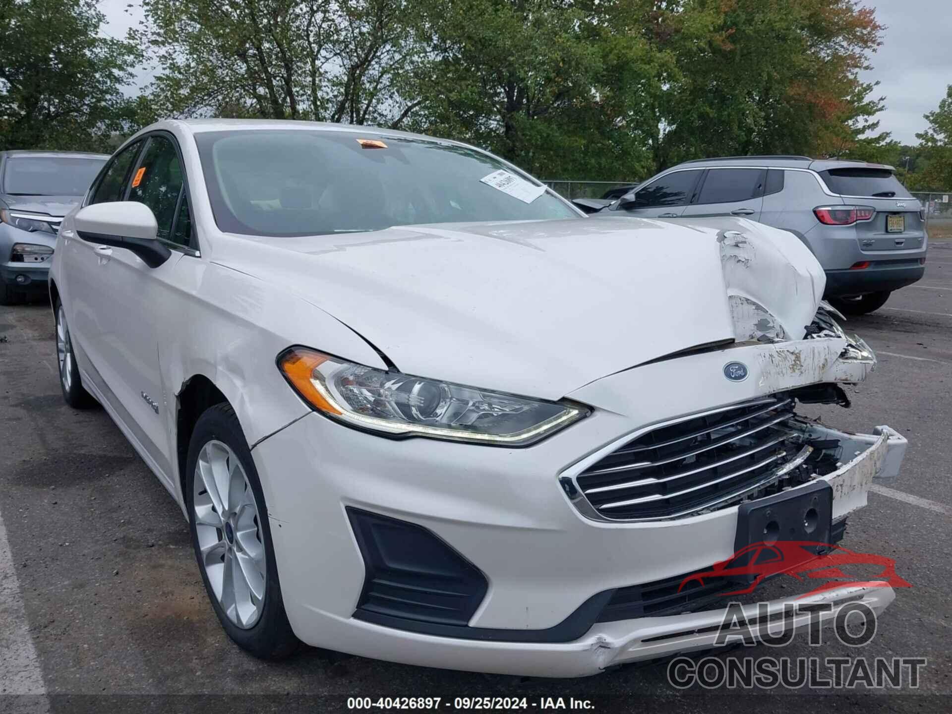 FORD FUSION HYBRID 2019 - 3FA6P0LU4KR192665