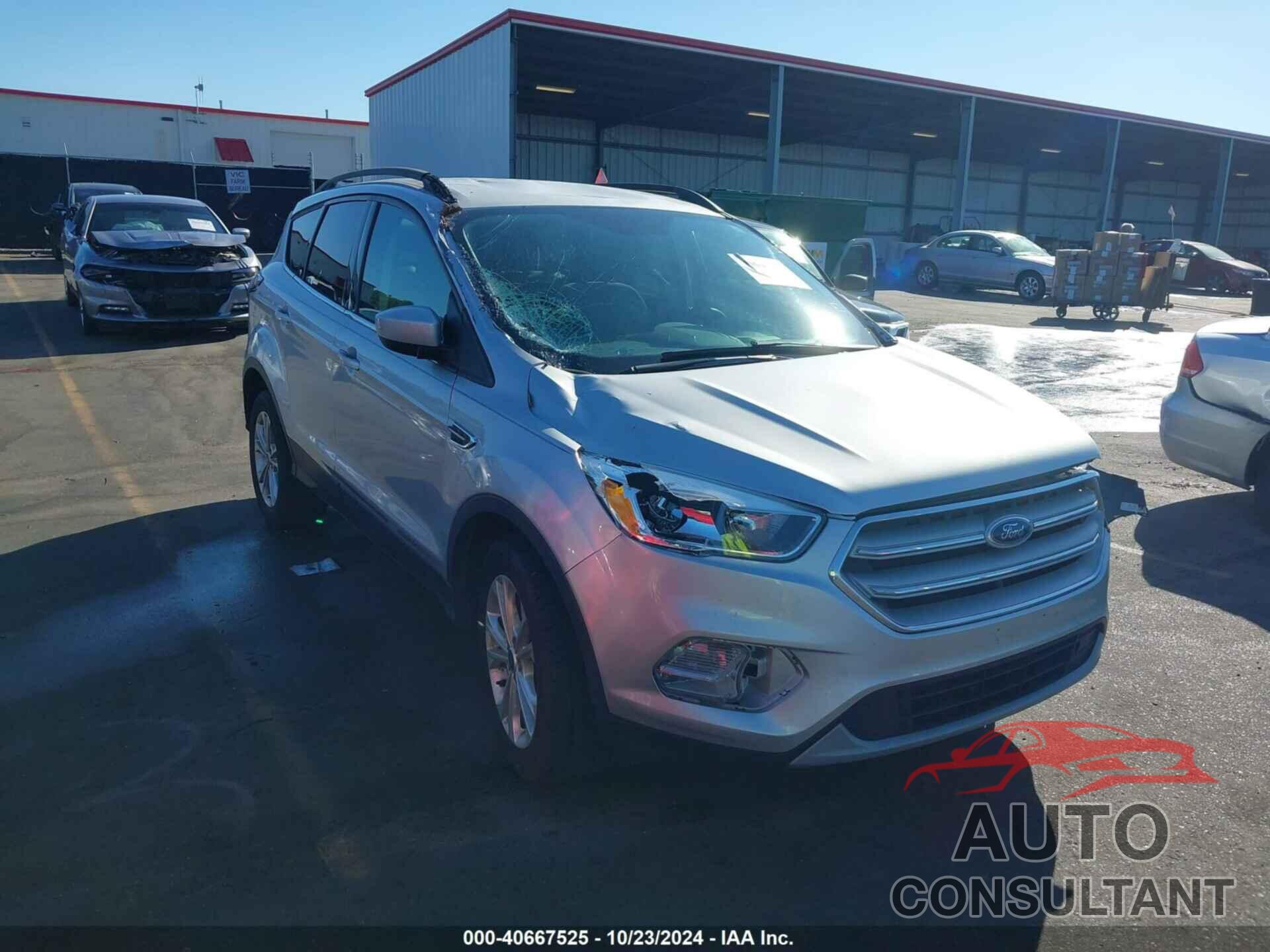 FORD ESCAPE 2018 - 1FMCU0GD5JUC40919