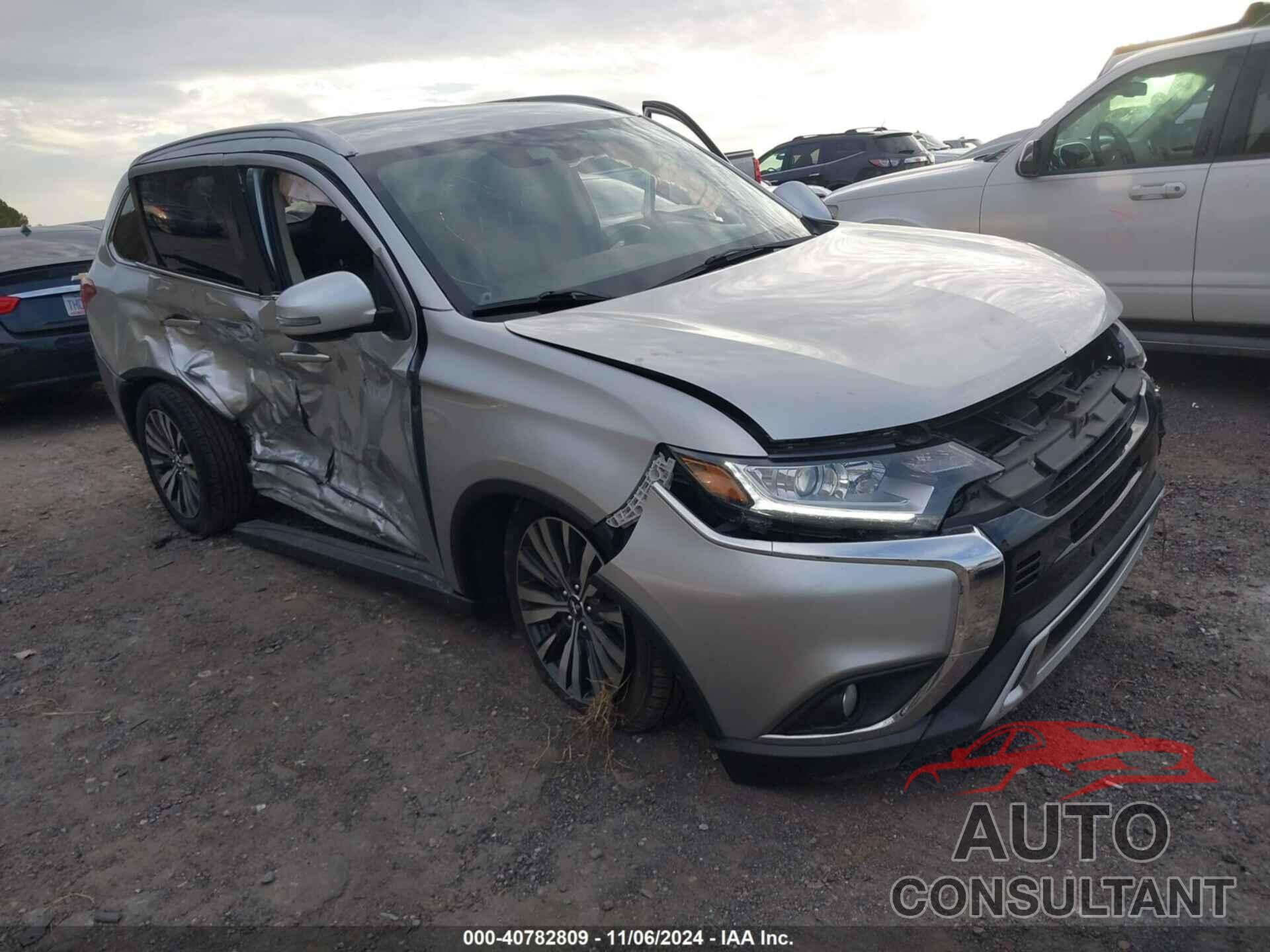 MITSUBISHI OUTLANDER 2020 - JA4AD3A32LZ040996