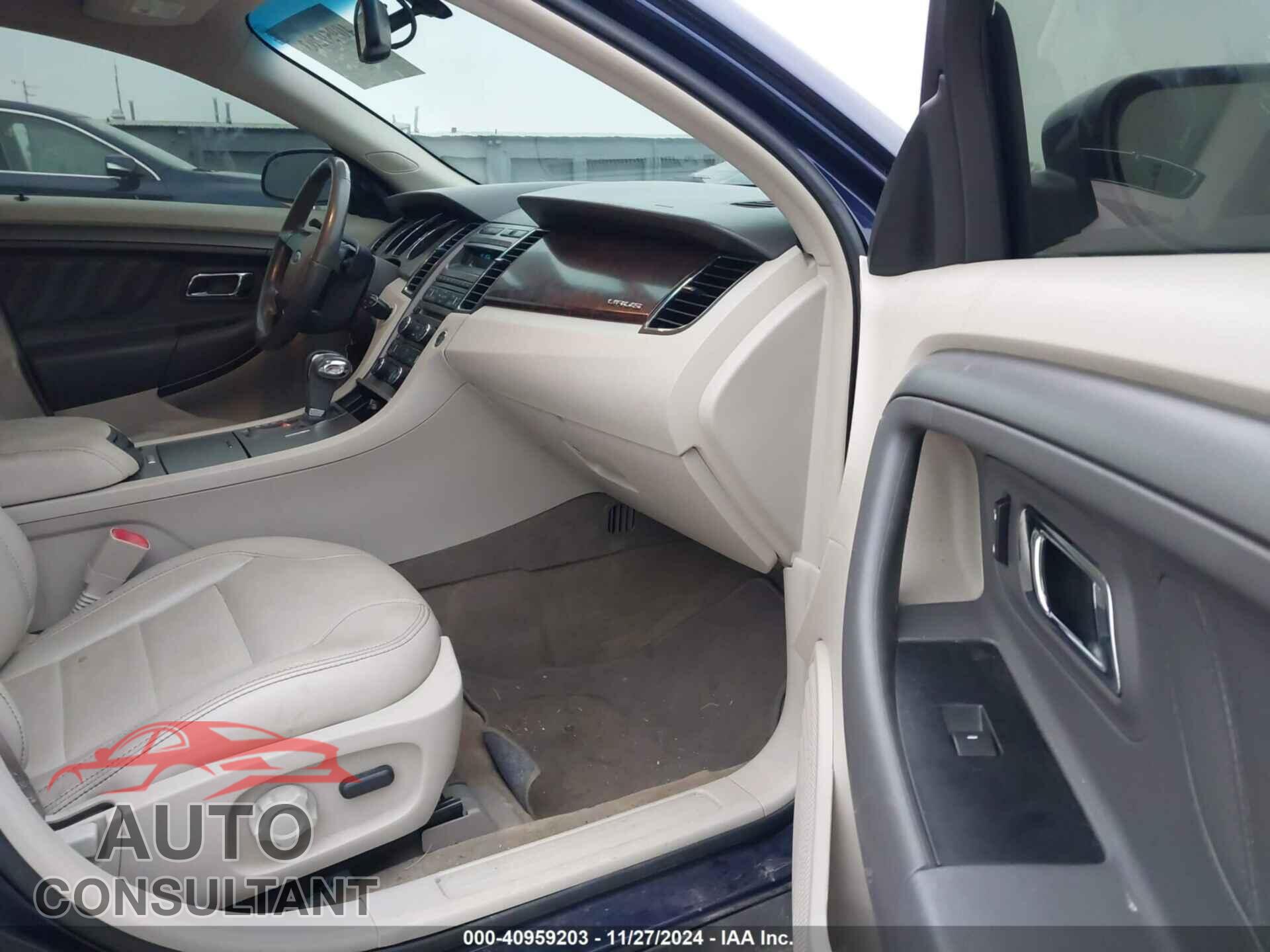 FORD TAURUS 2011 - 1FAHP2EW8BG189603