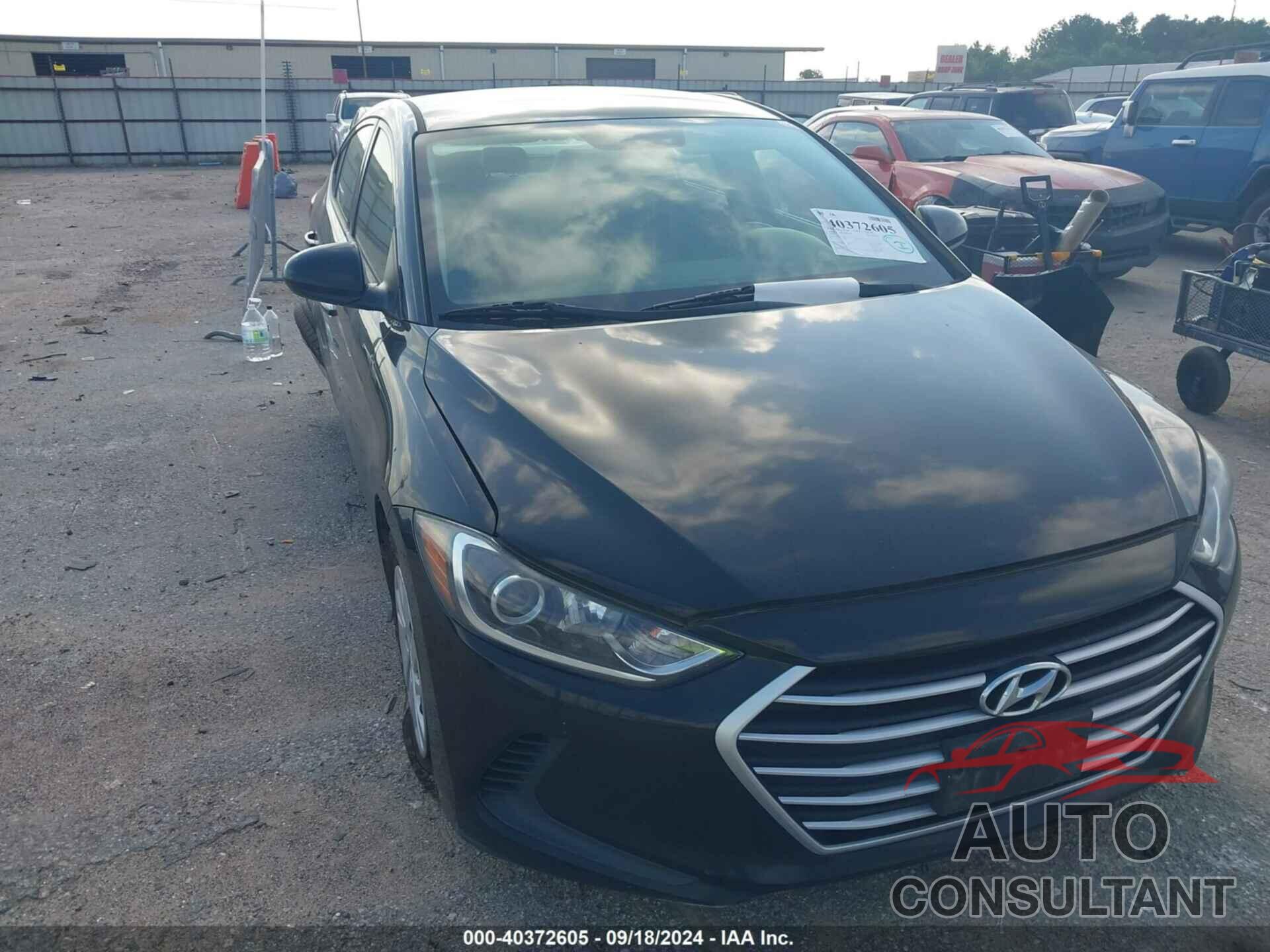 HYUNDAI ELANTRA 2018 - 5NPD74LF1JH304575