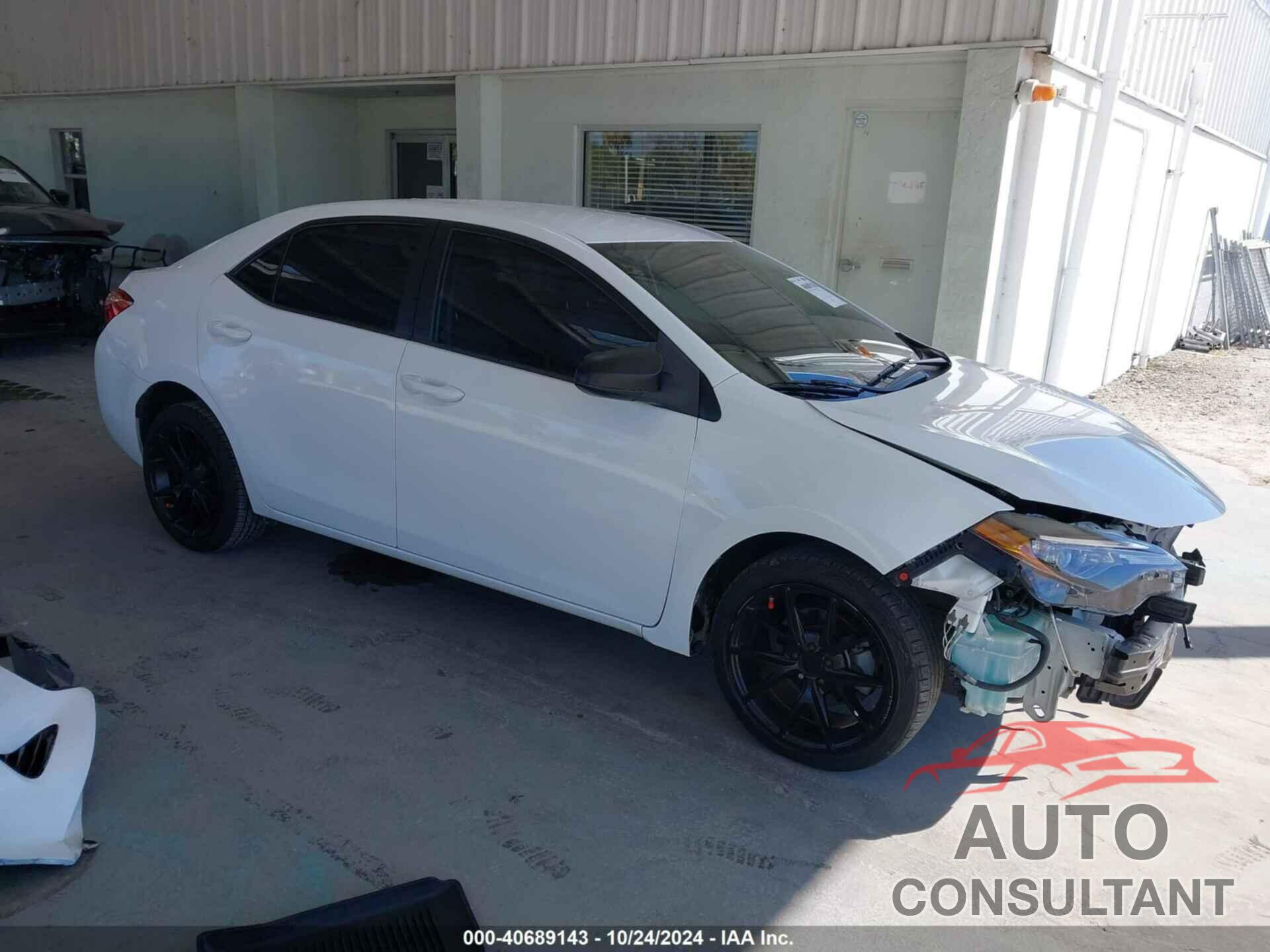 TOYOTA COROLLA 2018 - 2T1BURHEXJC061283