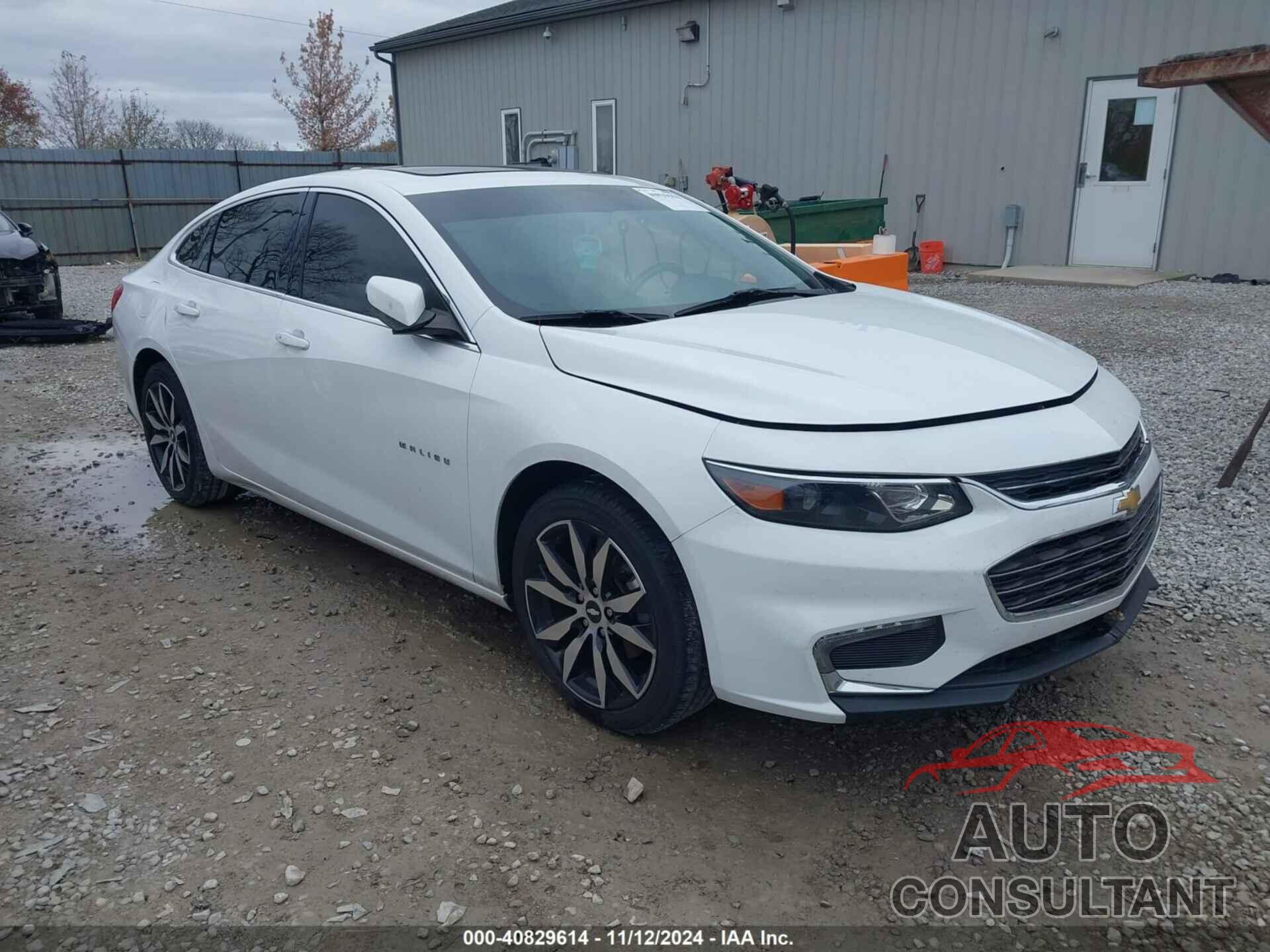 CHEVROLET MALIBU 2017 - 1G1ZE5ST2HF148309