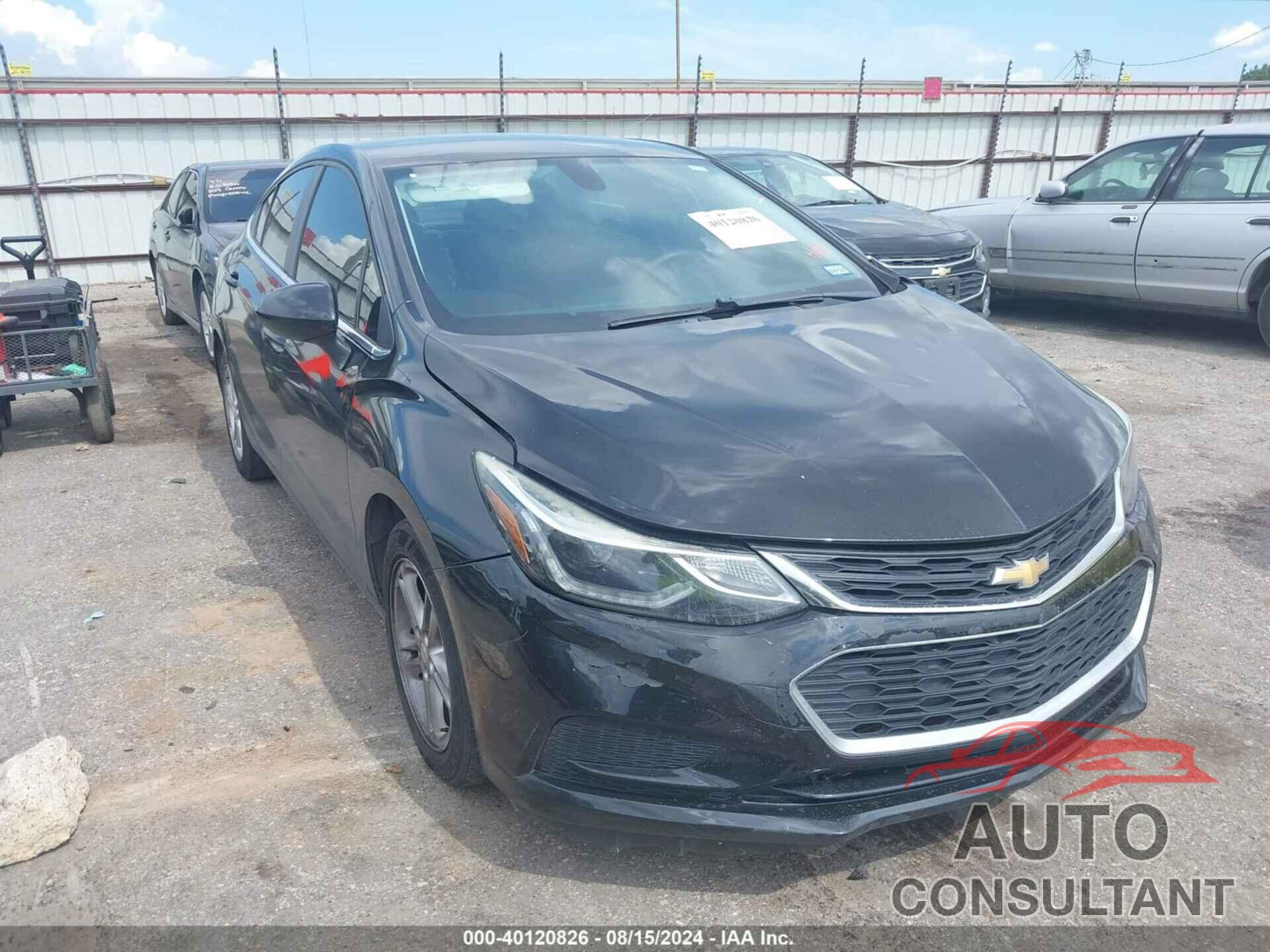 CHEVROLET CRUZE 2018 - 1G1BE5SM1J7220983