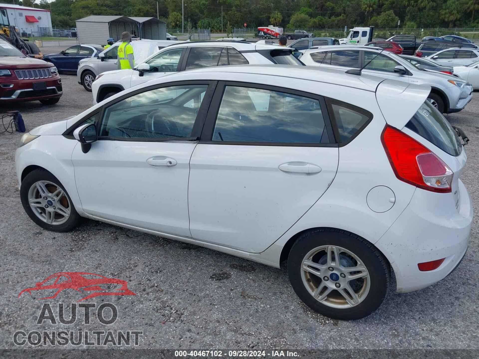 FORD FIESTA 2018 - 3FADP4EJ2JM101910