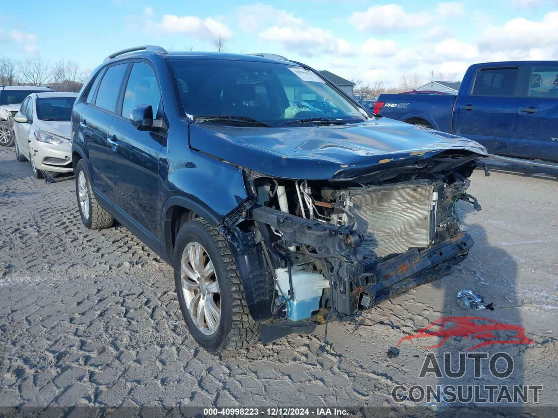 KIA SORENTO 2011 - 5XYKT4A26BG065164