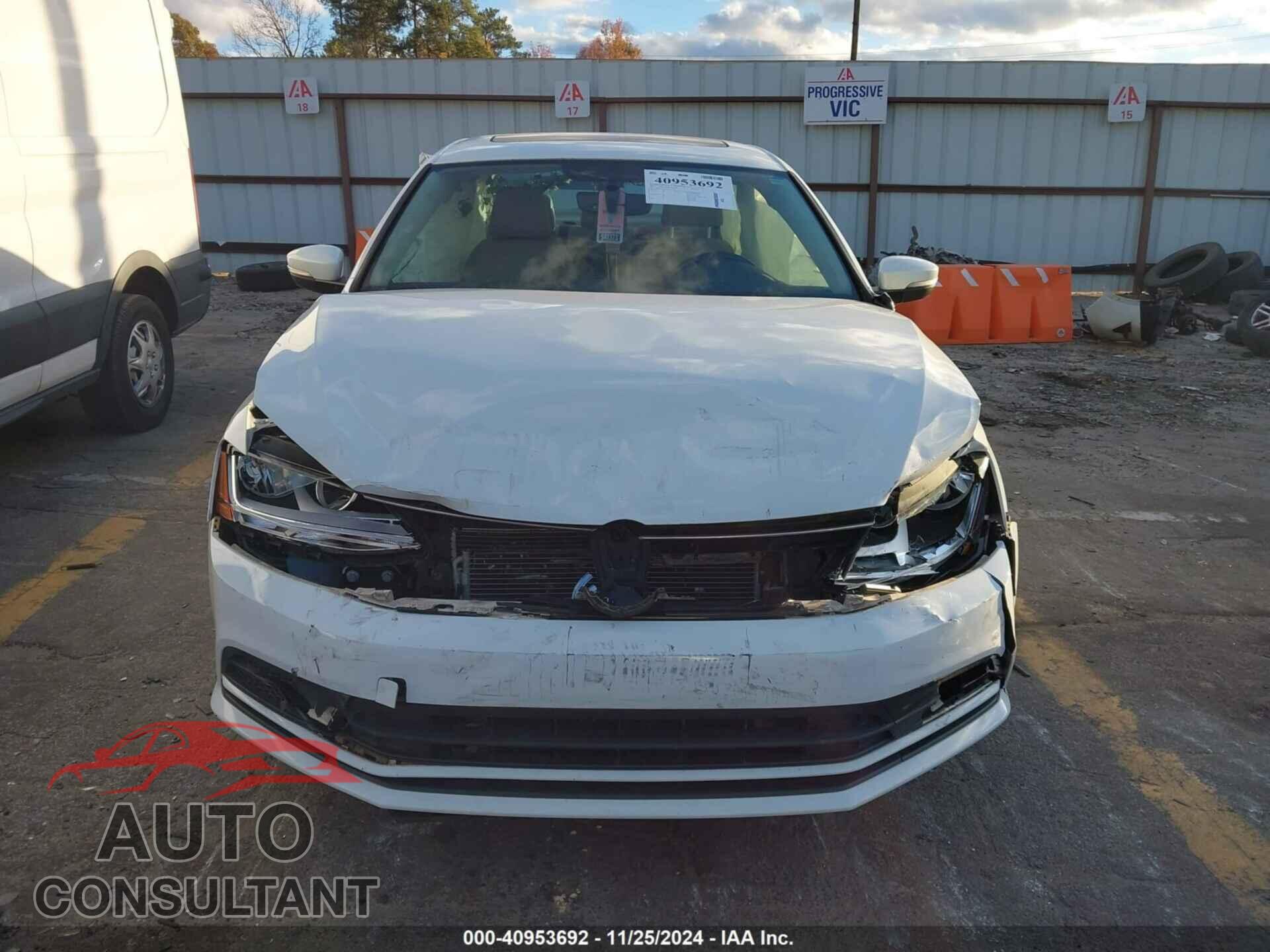 VOLKSWAGEN JETTA 2017 - 3VWDB7AJXHM335123