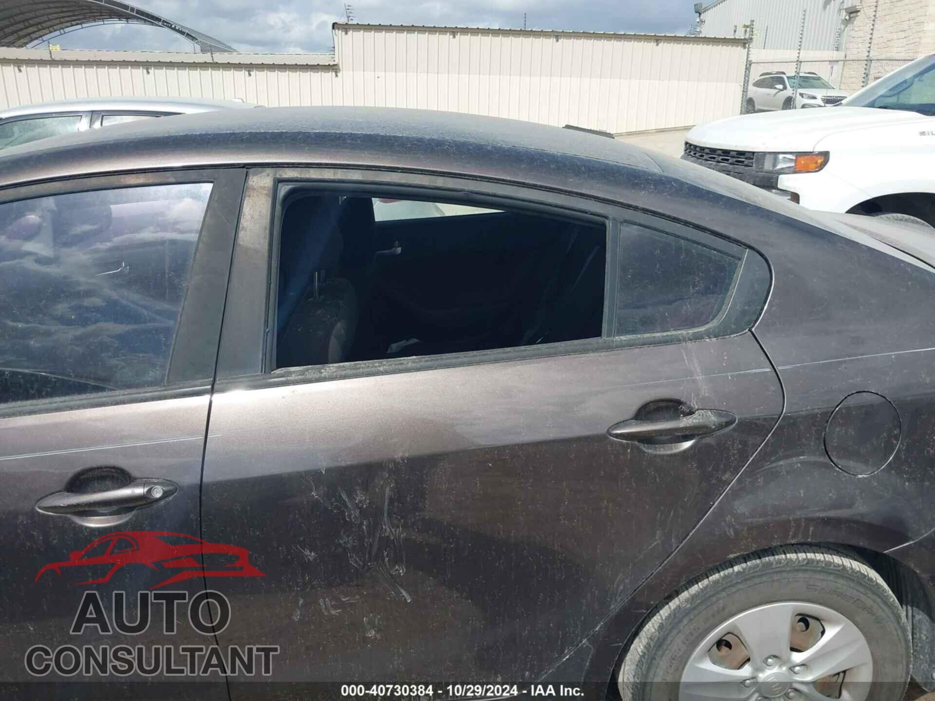 KIA FORTE 2017 - 3KPFK4A75HE140877