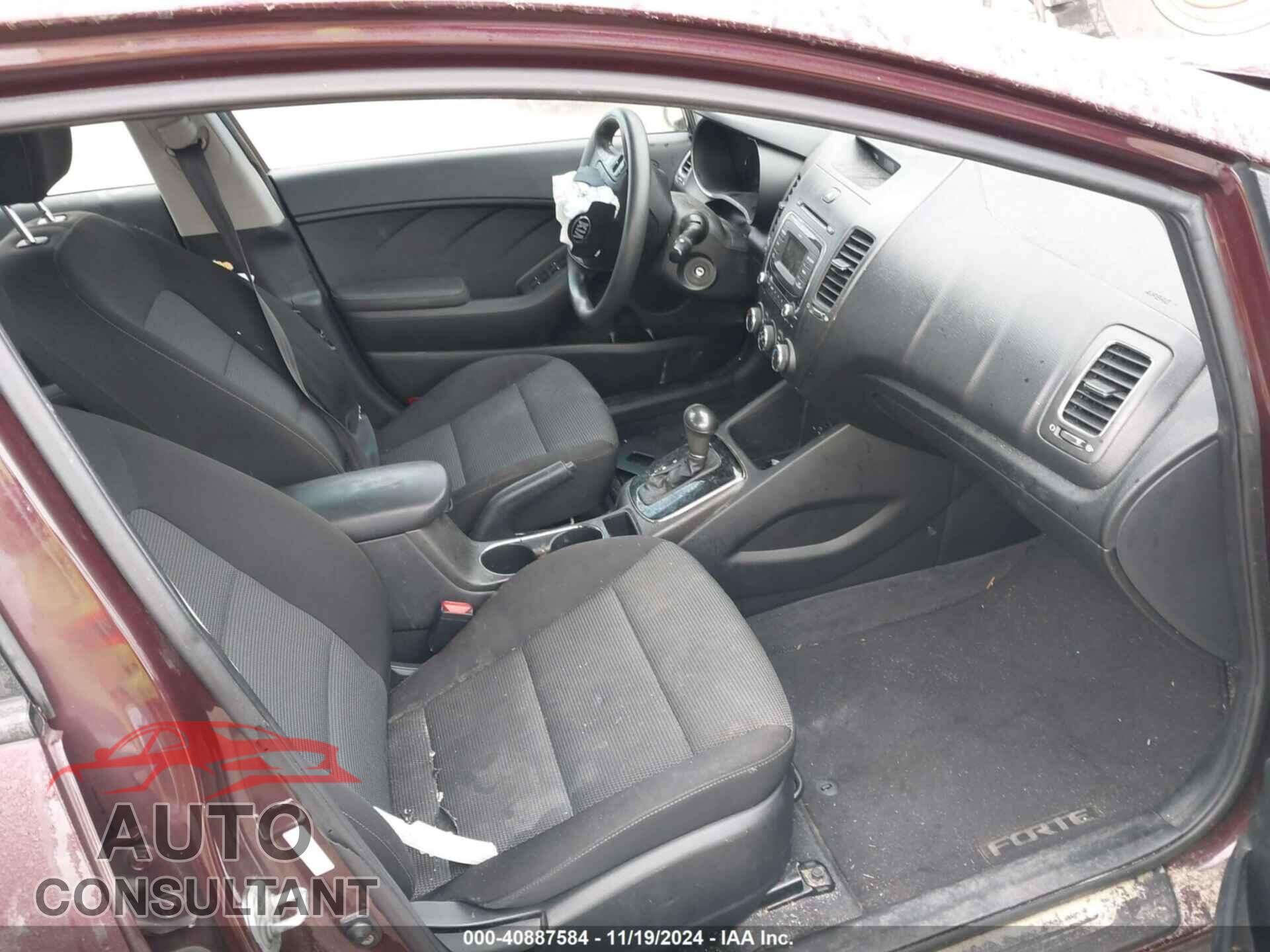 KIA FORTE 2018 - 3KPFK4A75JE179748