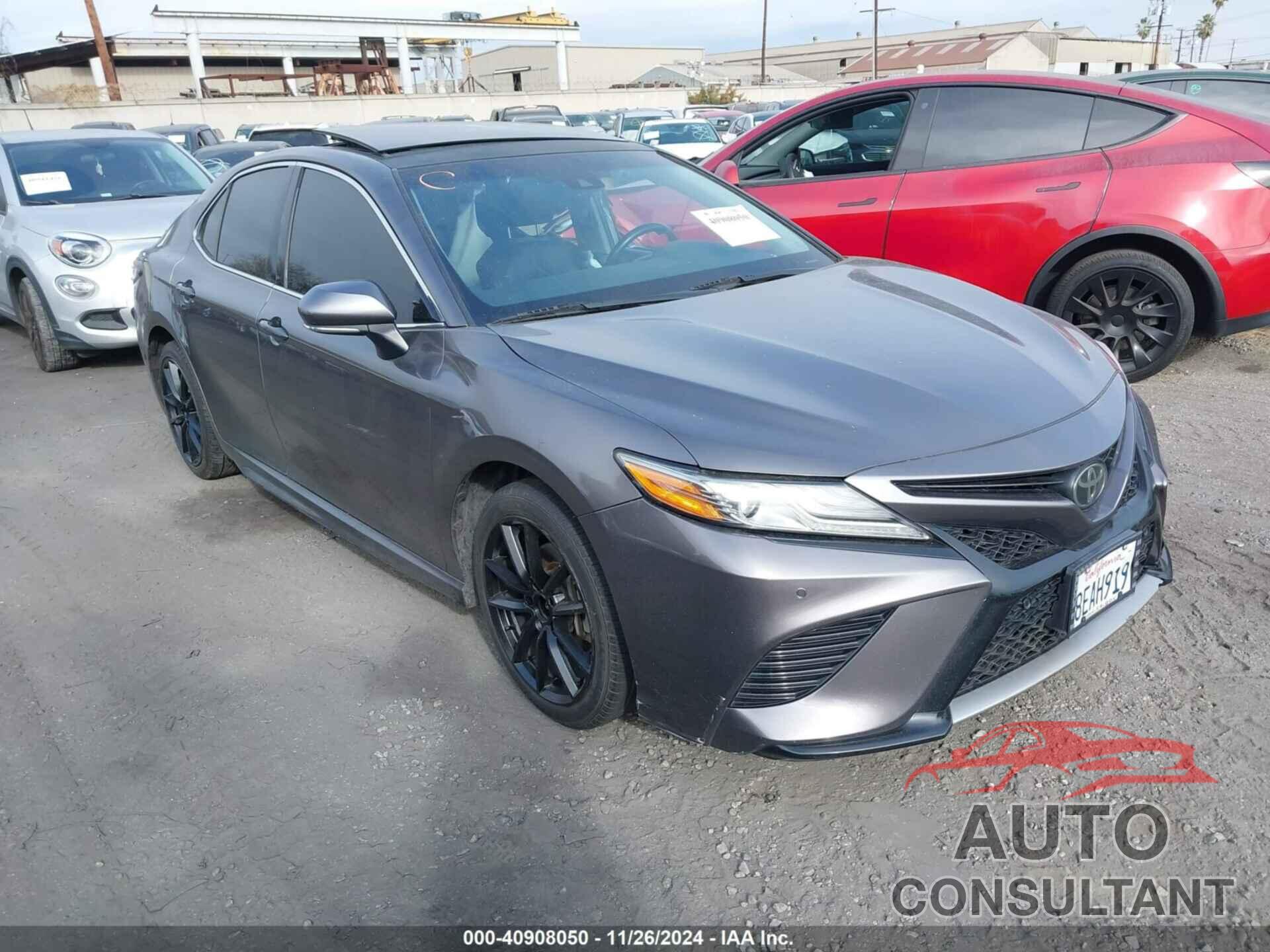 TOYOTA CAMRY 2018 - 4T1B61HK2JU119659