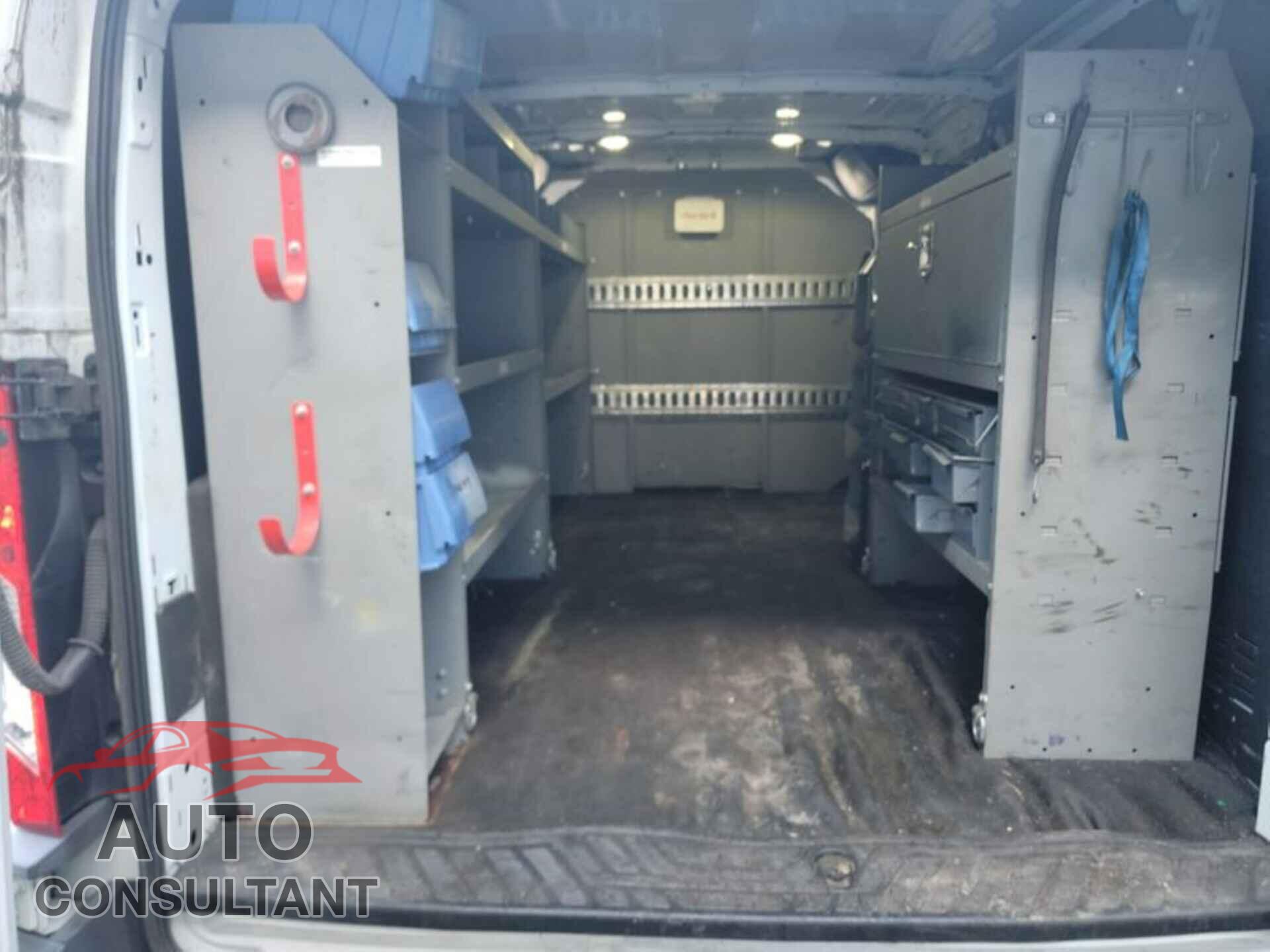FORD TRANSIT-250 2017 - 1FTYR1YM8HKB02801