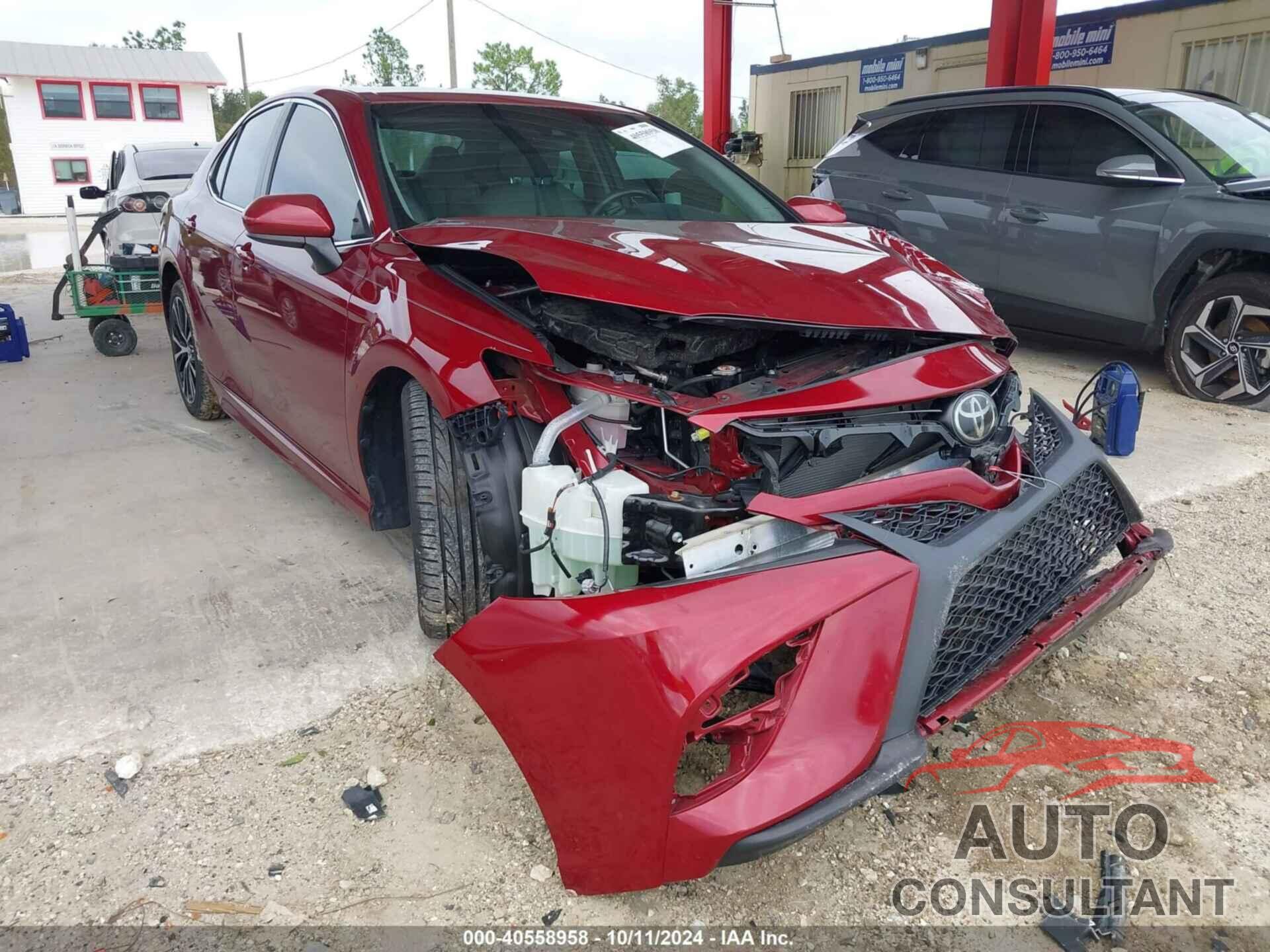 TOYOTA CAMRY 2018 - 4T1B11HK1JU559953