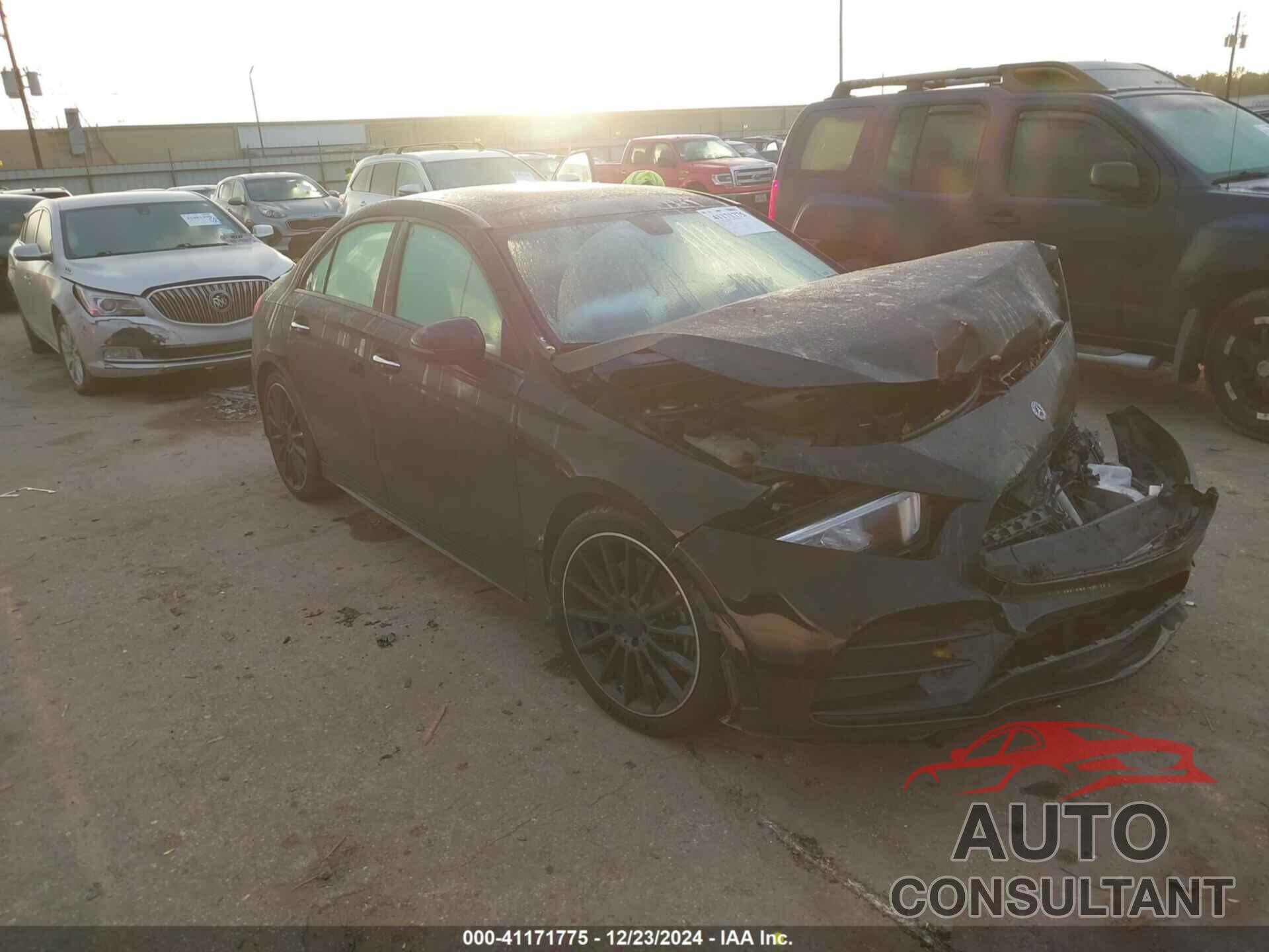 MERCEDES-BENZ A 2020 - WDD3G4EB7LW036740