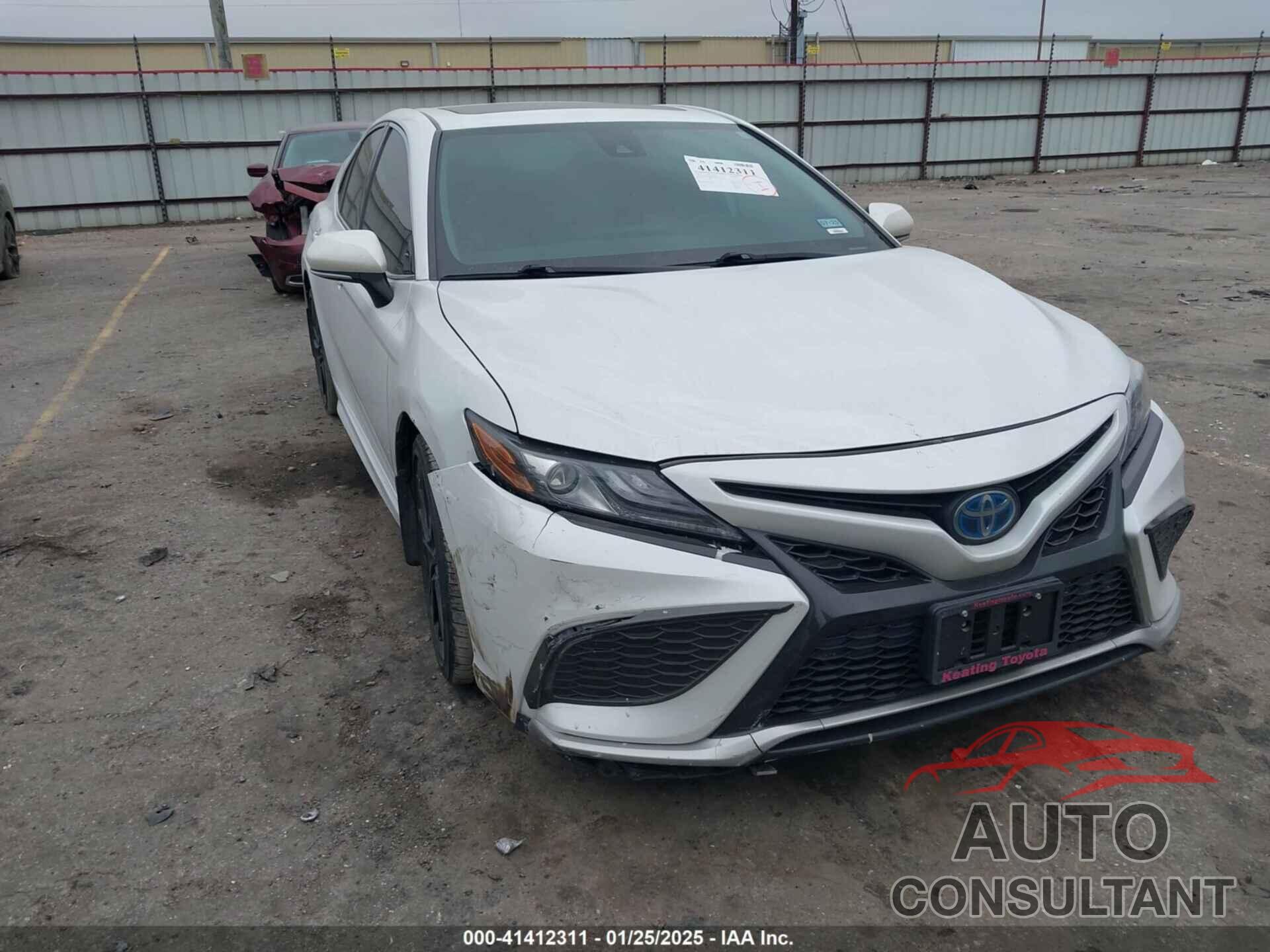 TOYOTA CAMRY 2022 - 4T1K31AK4NU596473