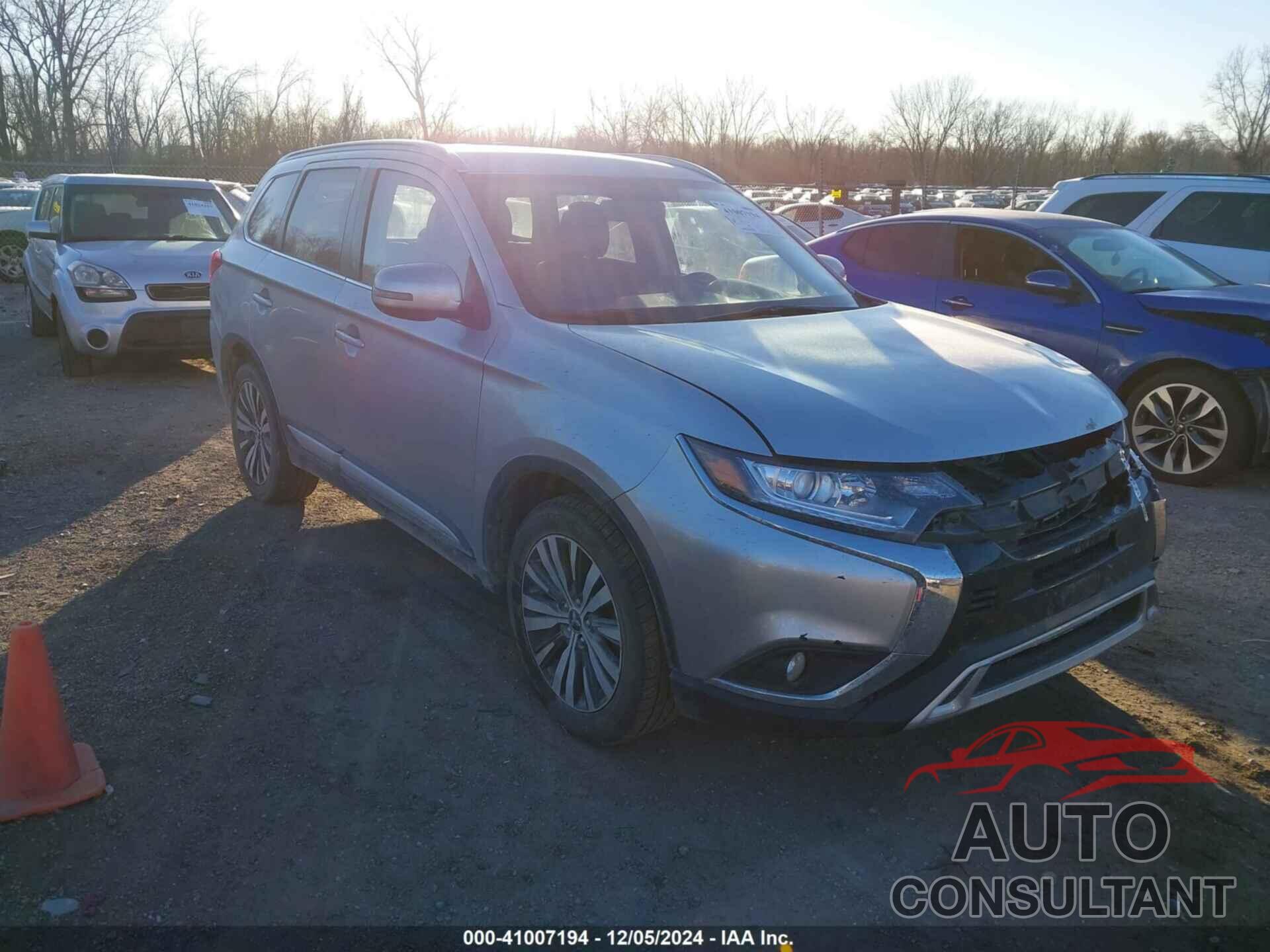 MITSUBISHI OUTLANDER 2019 - JA4AZ3A31KZ034686