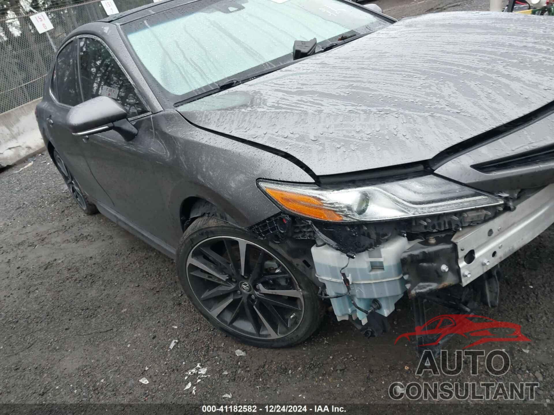 TOYOTA CAMRY 2018 - 4T1B61HK7JU149319