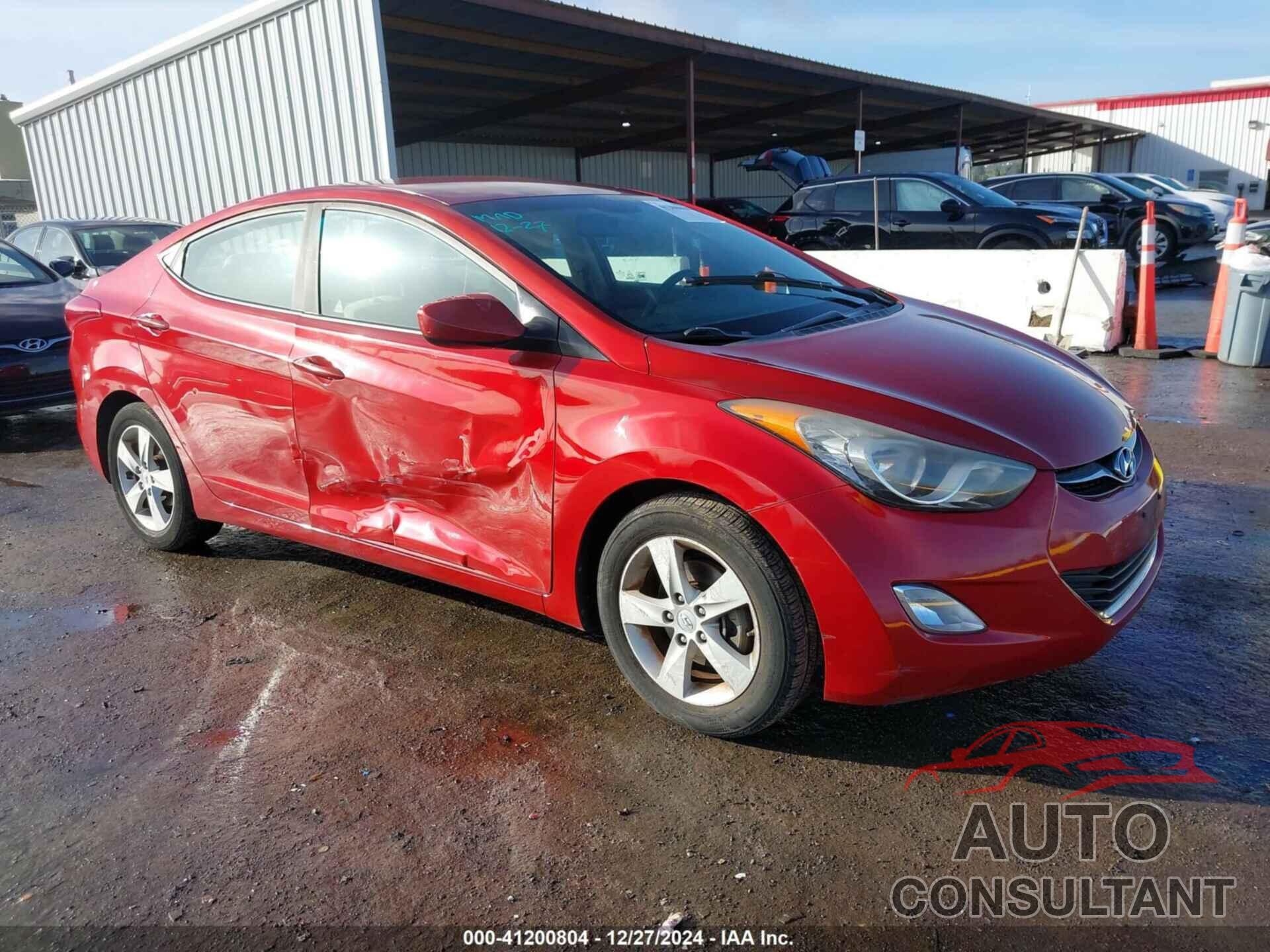 HYUNDAI ELANTRA 2013 - KMHDH4AE8DU800924