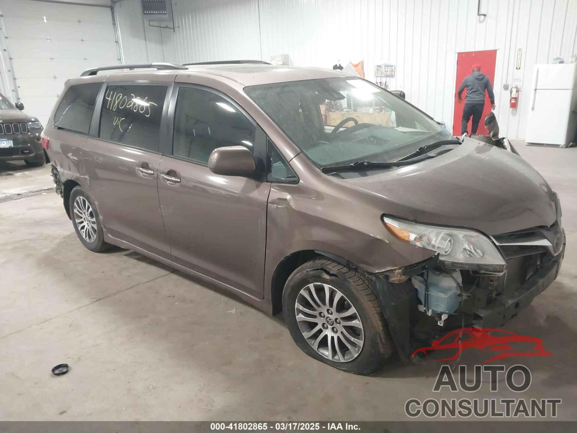 TOYOTA SIENNA 2020 - 5TDYZ3DC7LS066609