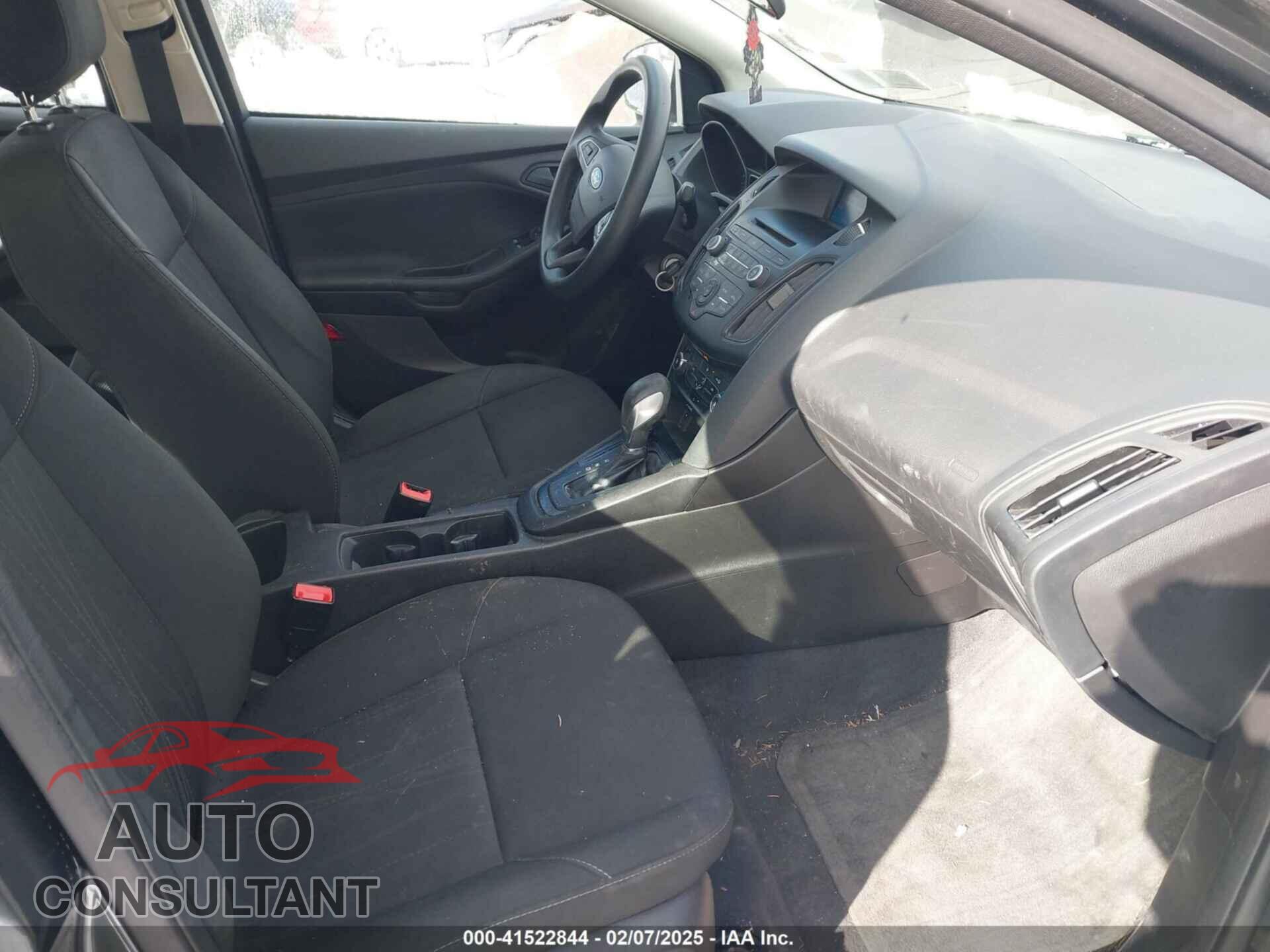 FORD FOCUS 2016 - 1FADP3E24GL393007